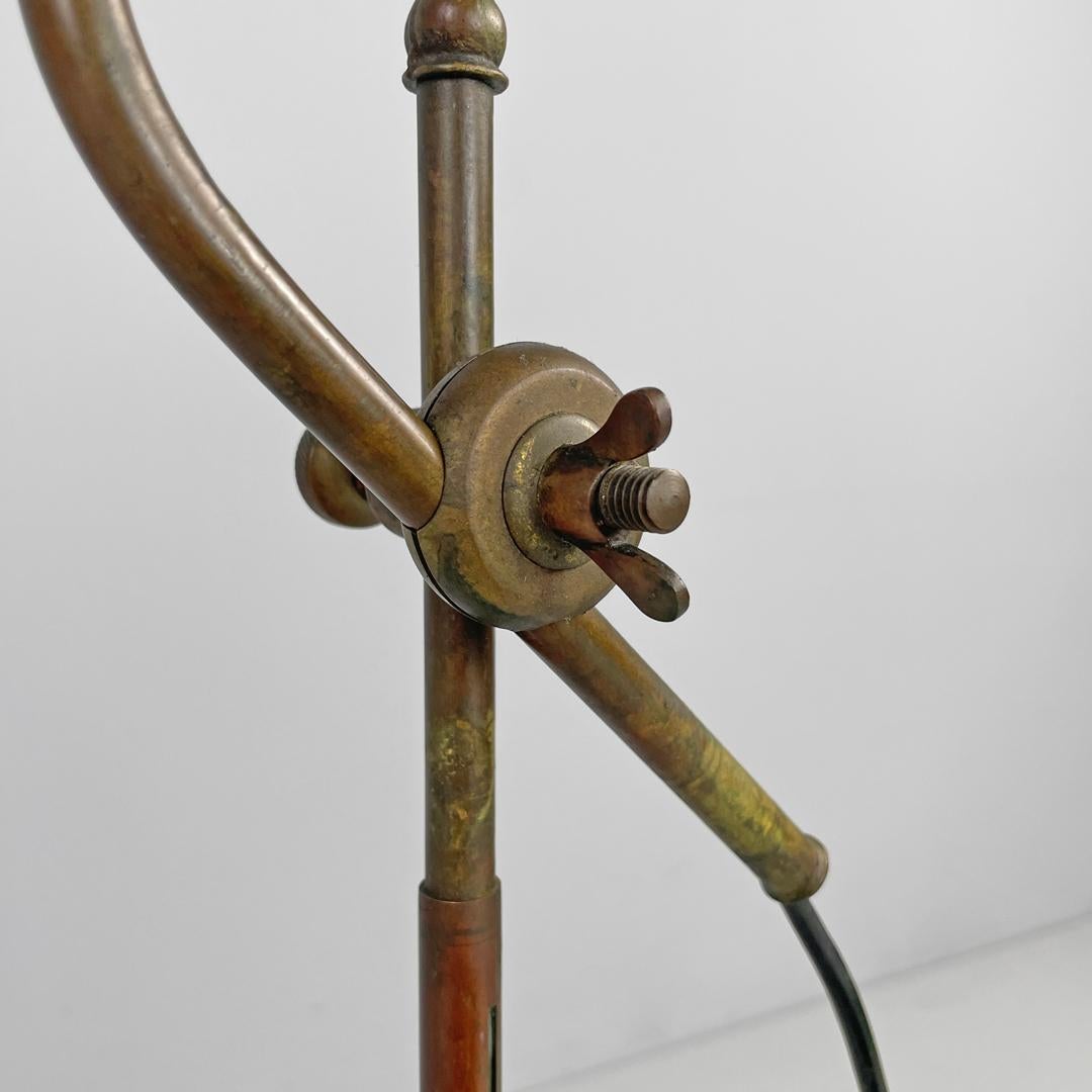 Italian adjustable brass and glass table lamp with ceramic switch, early 1900s 10