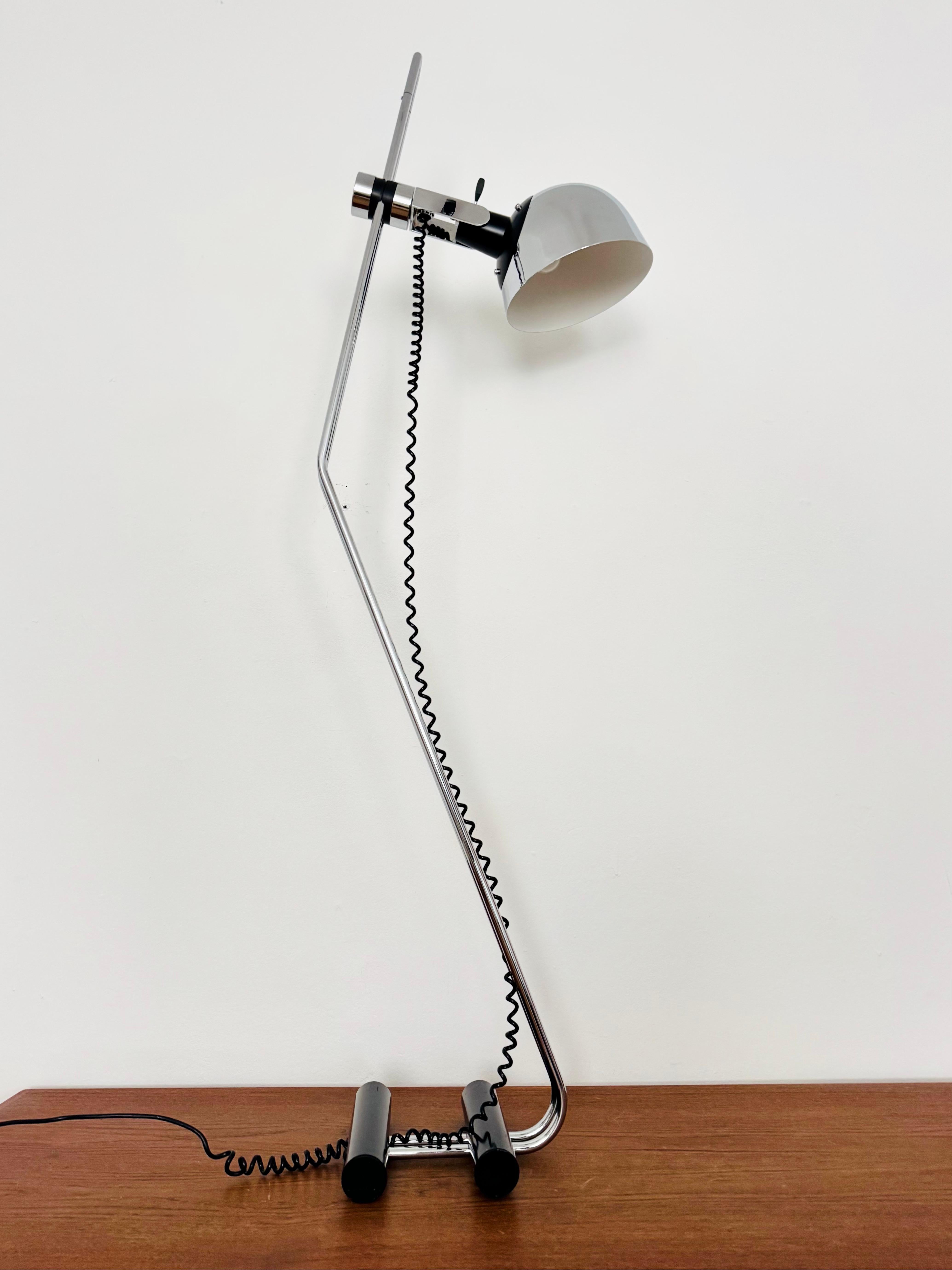 Italienische verstellbare verchromte Stehlampe (Mitte des 20. Jahrhunderts) im Angebot