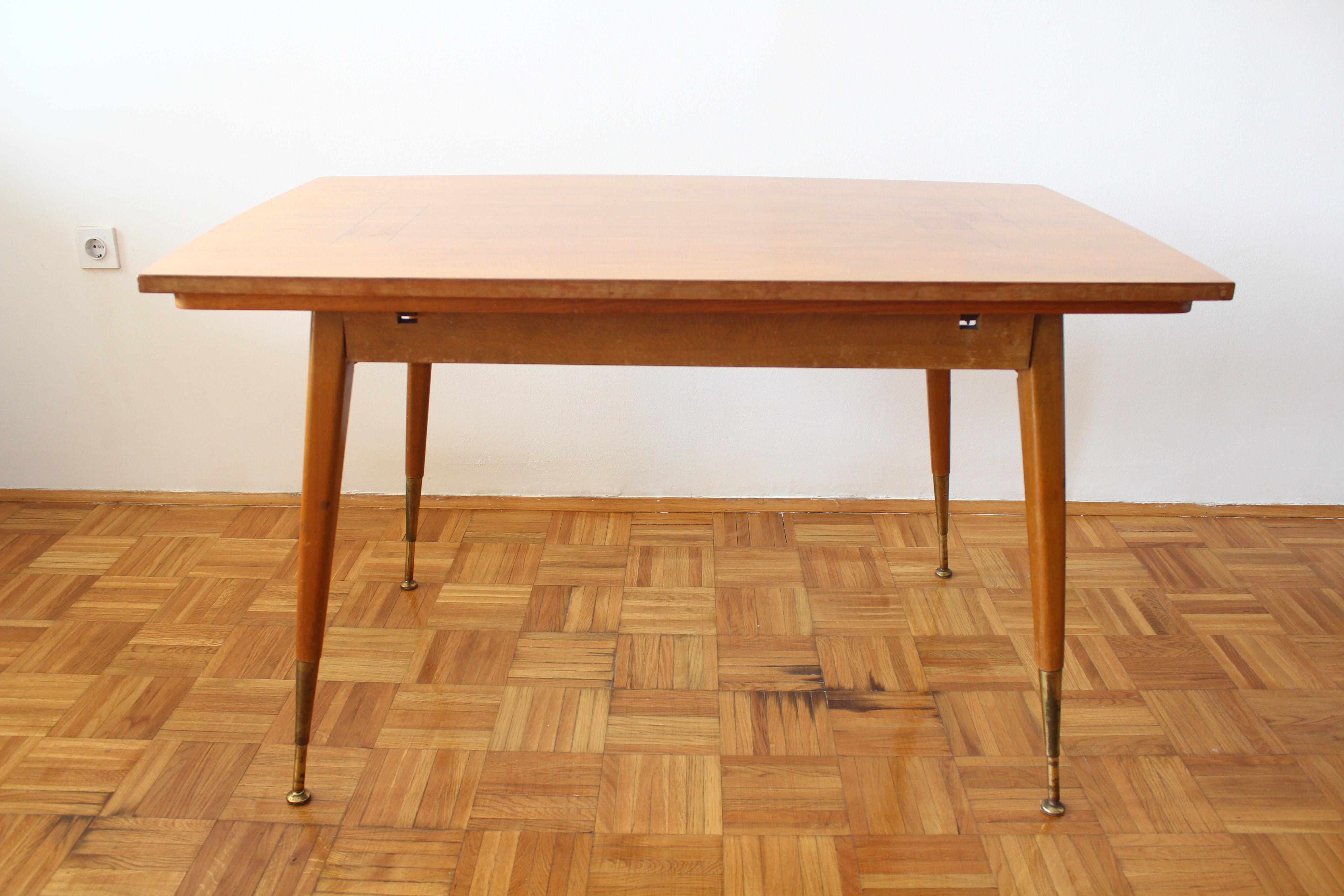 Italian Adjustable dining table 1950s which can be adjusted in height and width
