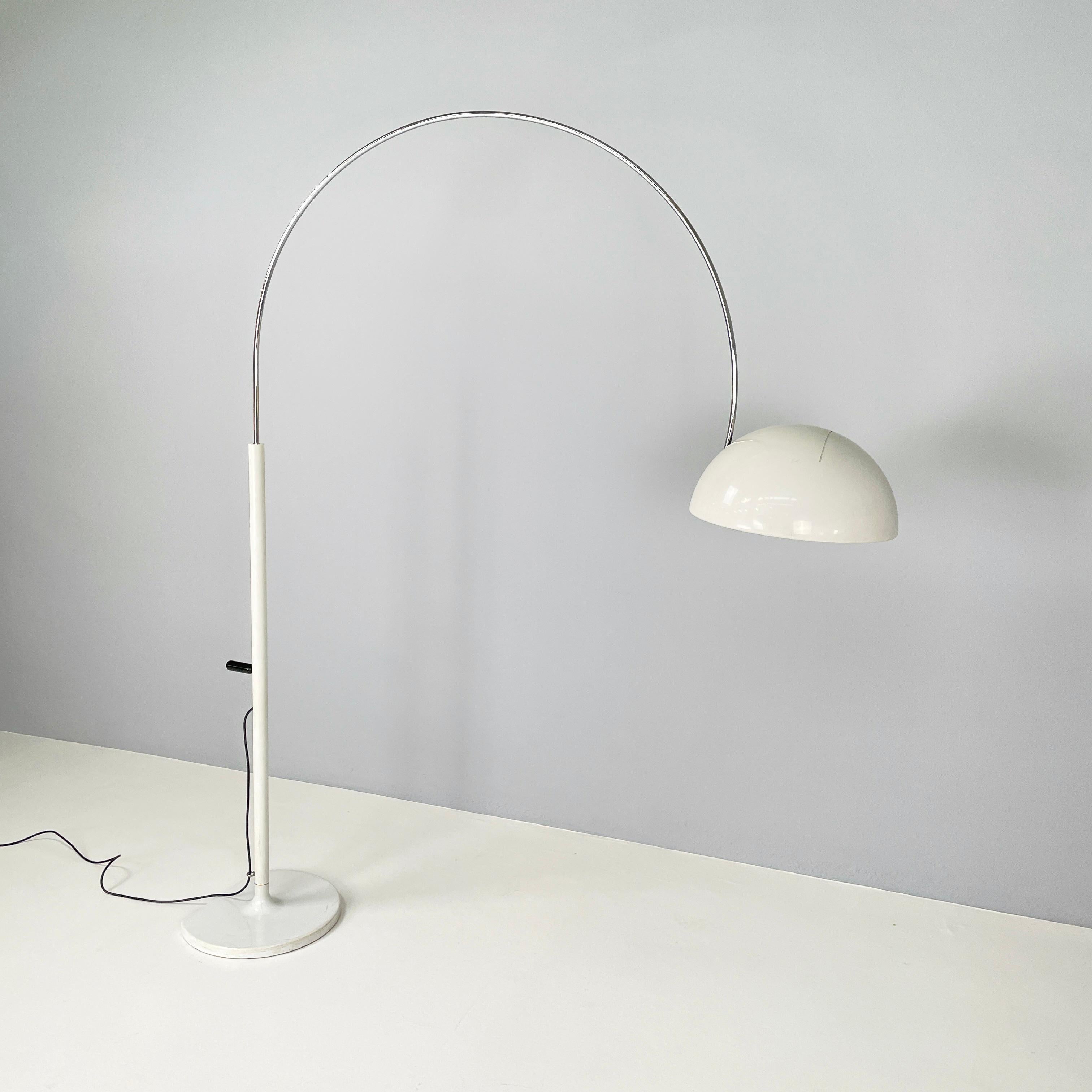 Italian Adjustable floor lamp Coupé 3320/R by Joe Colombo for O-Luce, 1970s In Good Condition For Sale In MIlano, IT