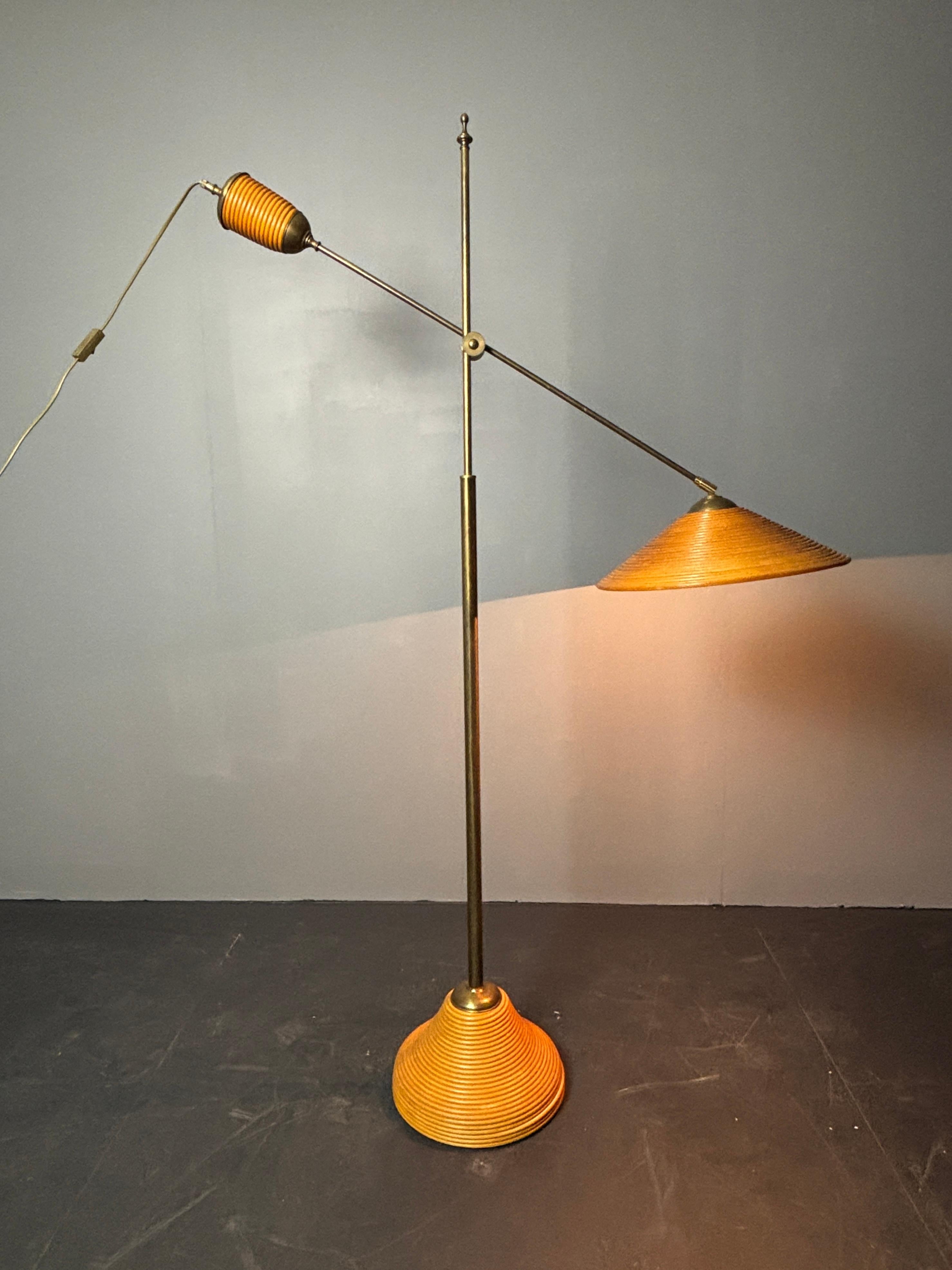 Italian Adjustable Floor Lamp in Pencil Reed, Bamboo, Rattan and Brass, 1970s For Sale 15