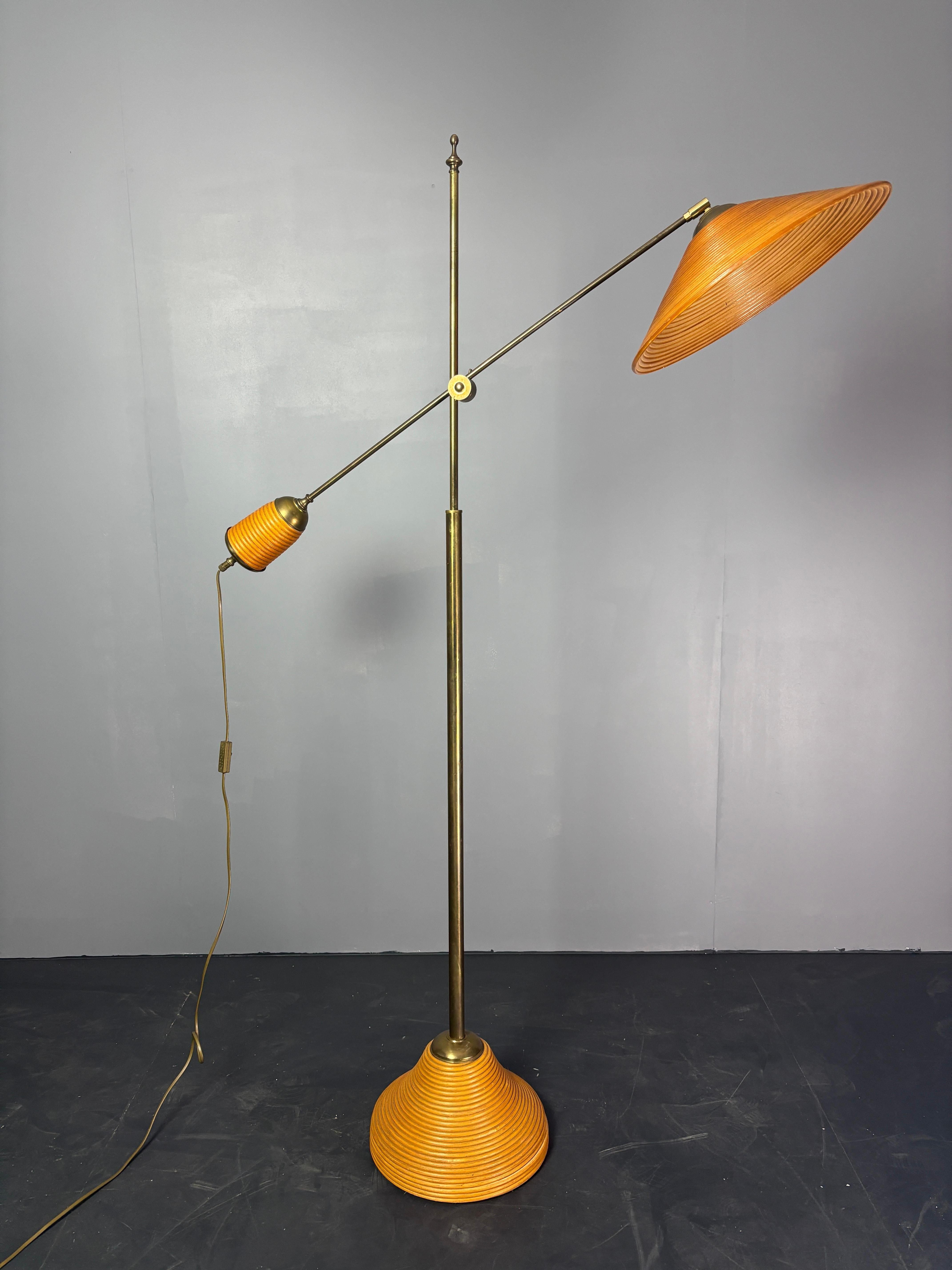 Italian Adjustable Floor Lamp in Pencil Reed, Bamboo, Rattan and Brass, 1970s For Sale 1