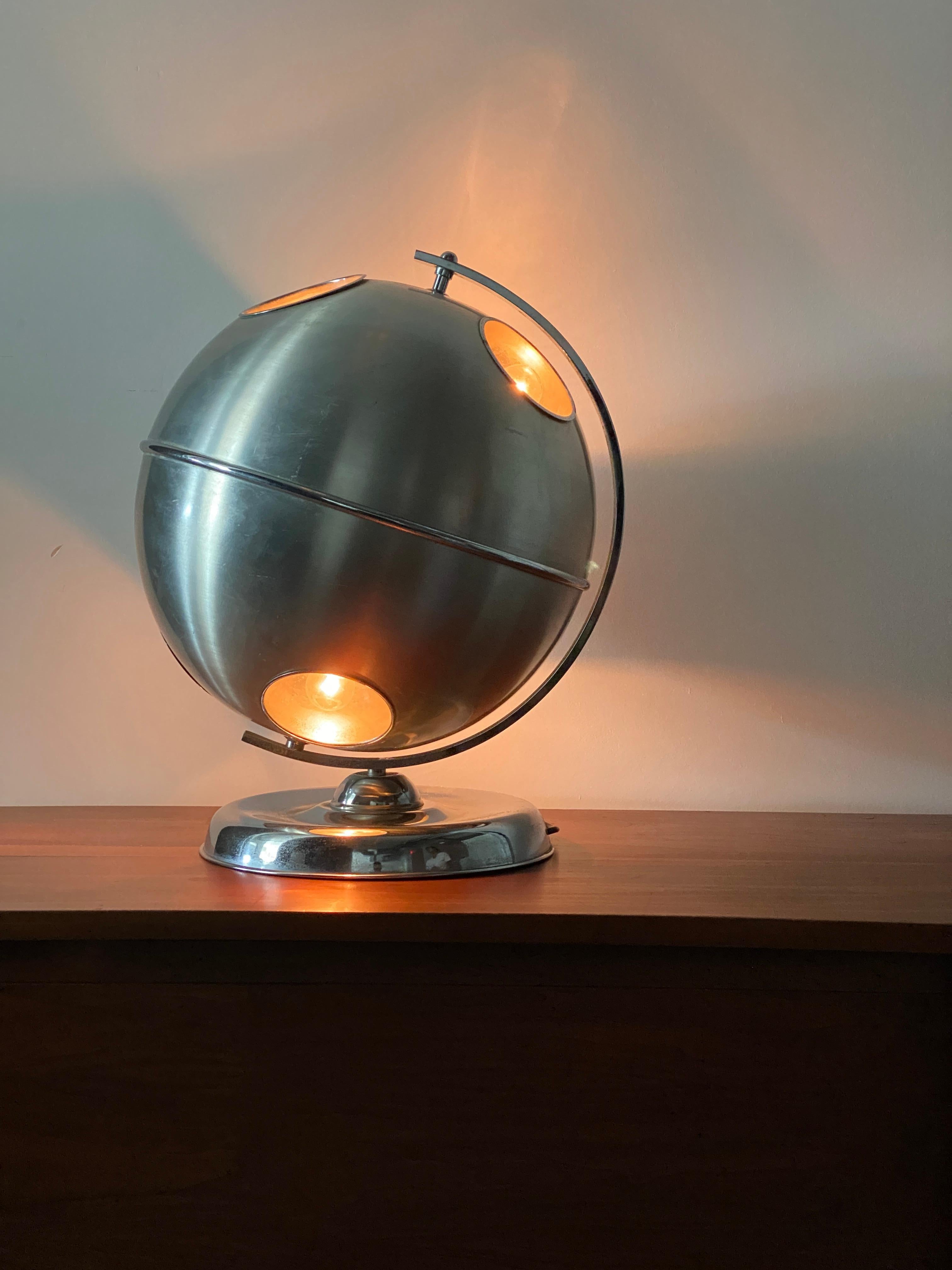 Mid-Century Modern Italian, Adjustable Modernist Table Lamp, Steel, Italy, 1950s