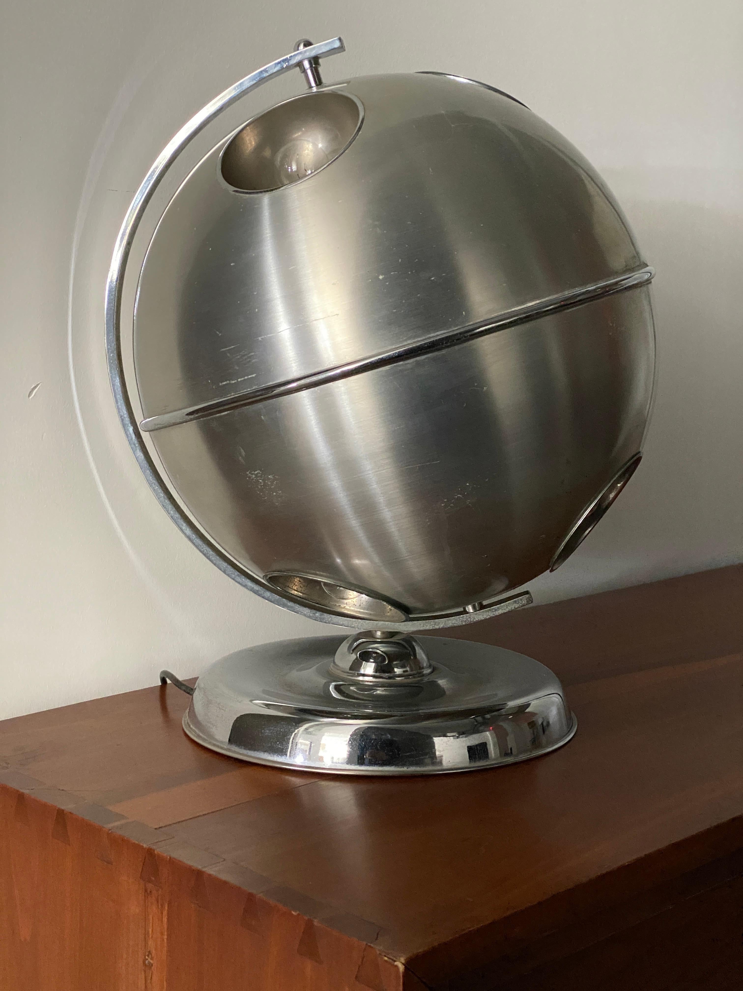 Italian, Adjustable Modernist Table Lamp, Steel, Italy, 1950s In Good Condition In High Point, NC