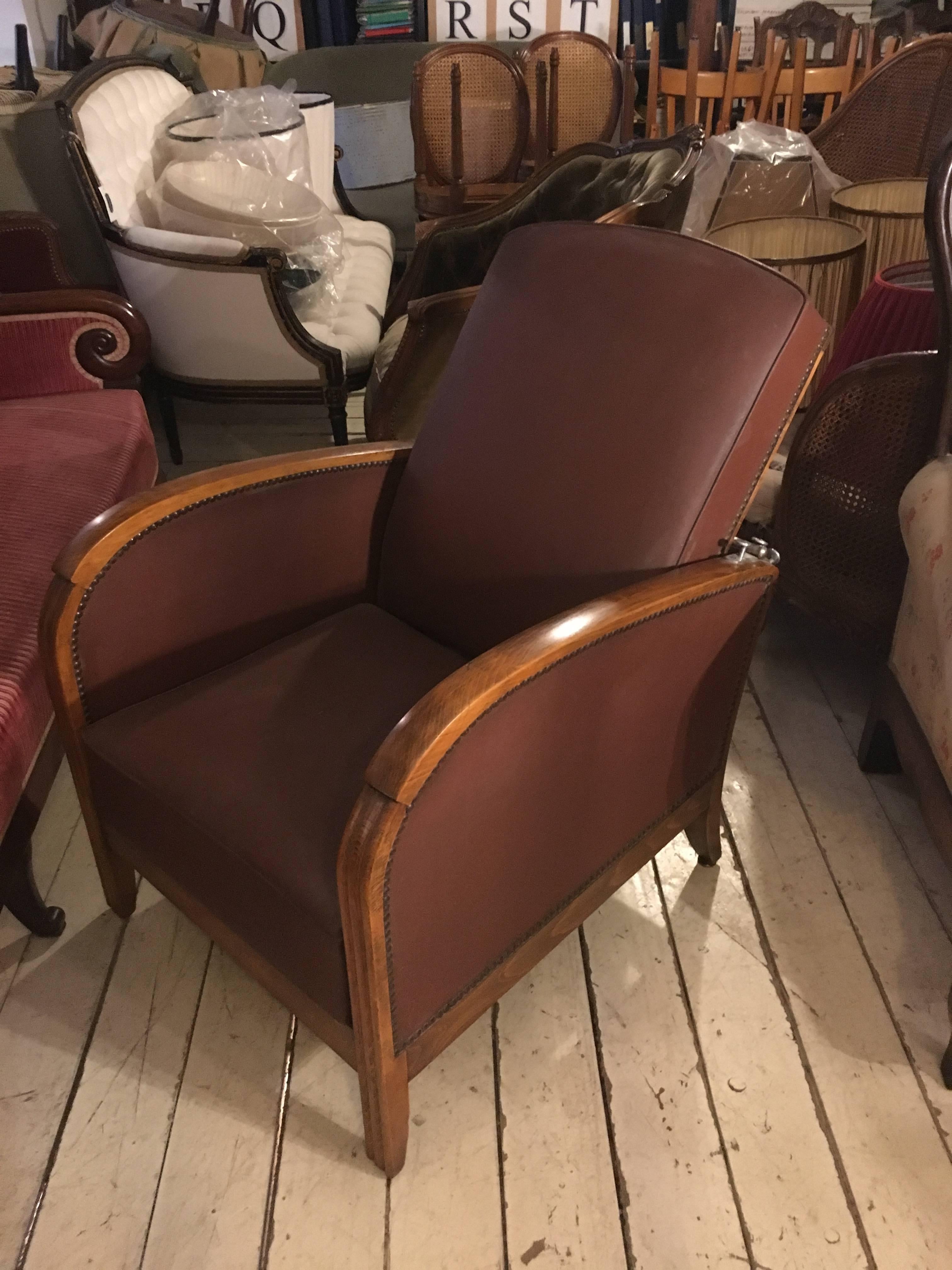 Mid-Century Modern Italian Adjustable Oak Armchairs with Ottoman and Faux Leather Cover from 1940s For Sale