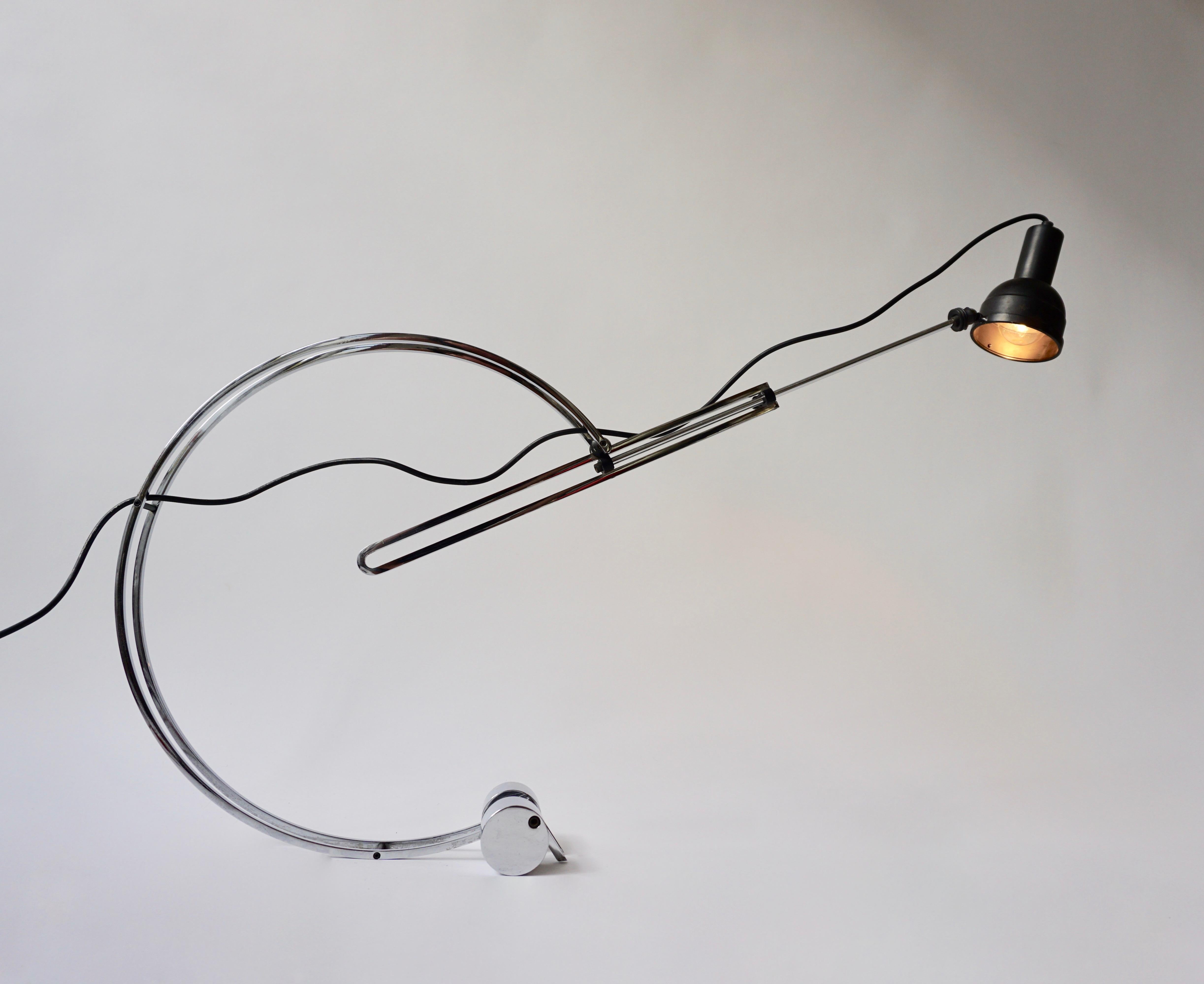 Italian Adjustable Desk Table Lamp In Good Condition In Antwerp, BE