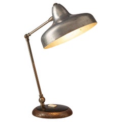 Lampe de bureau réglable italienne en aluminium brossé et fer
