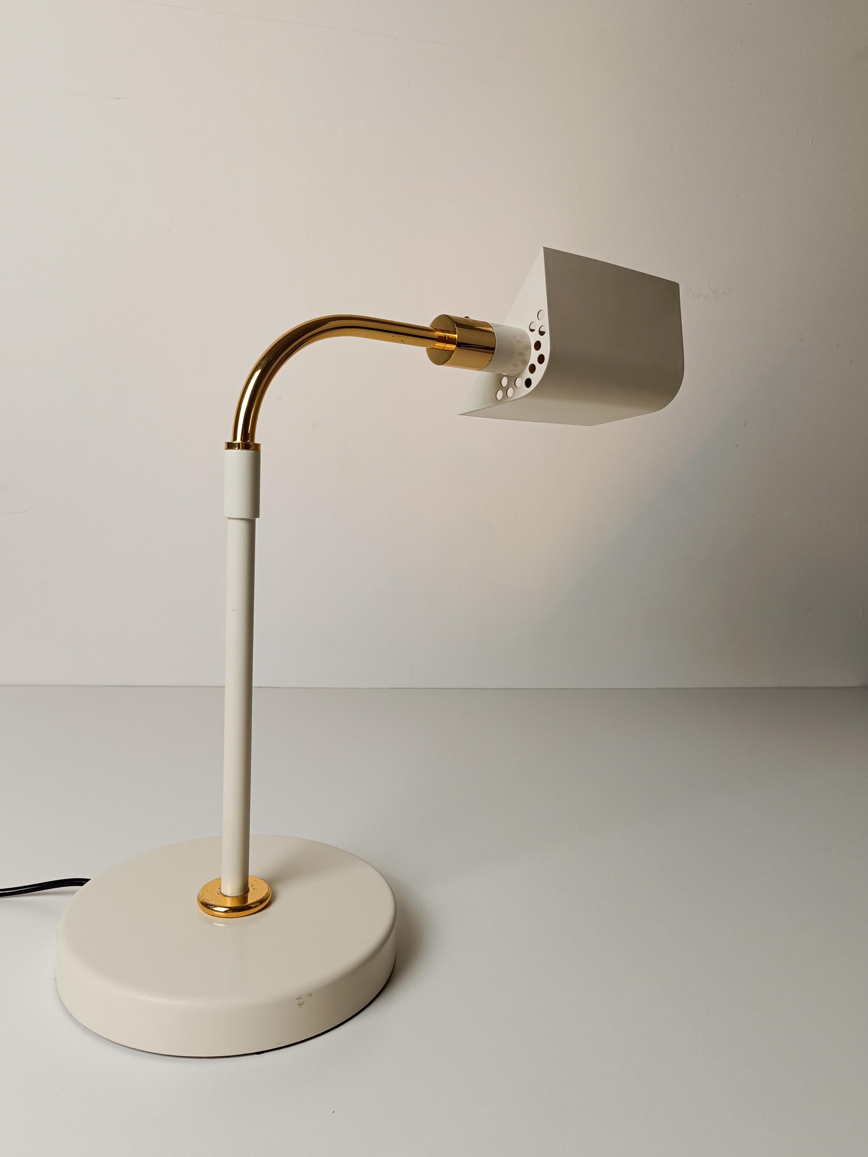 20th Century Italian Adjustable Table Lamp in Ivory White & Gilded Metal By F. Fabbian, 70s For Sale