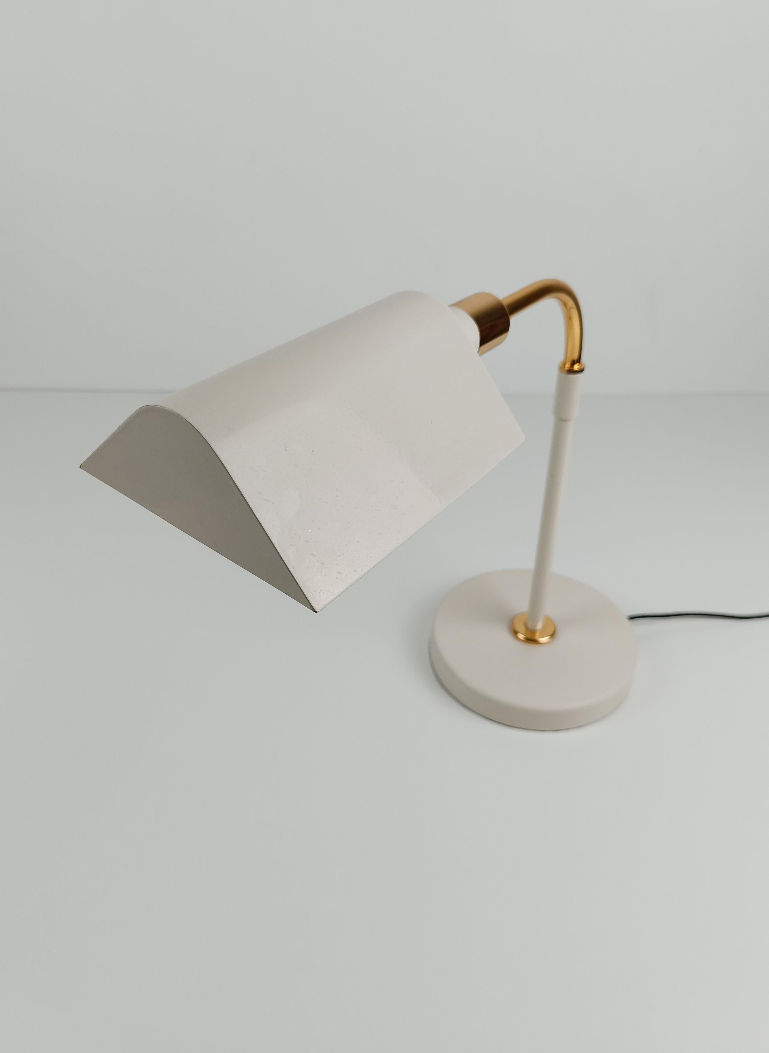 Italian Adjustable Table Lamp in Ivory White & Gilded Metal By F. Fabbian, 70s For Sale 1