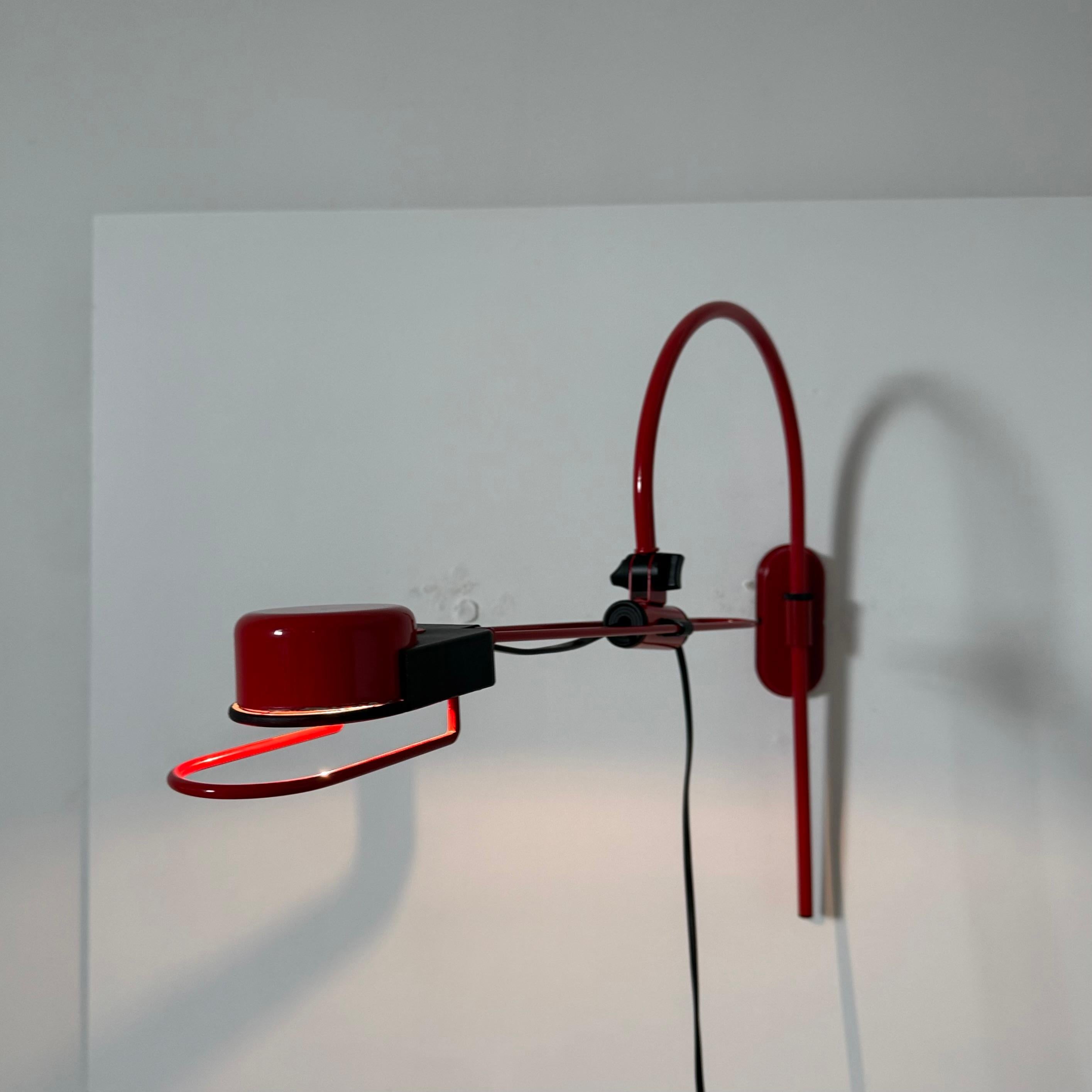 Applique réglable italienne par Vico Magistretti, 1980 Bon état - En vente à Delft, NL