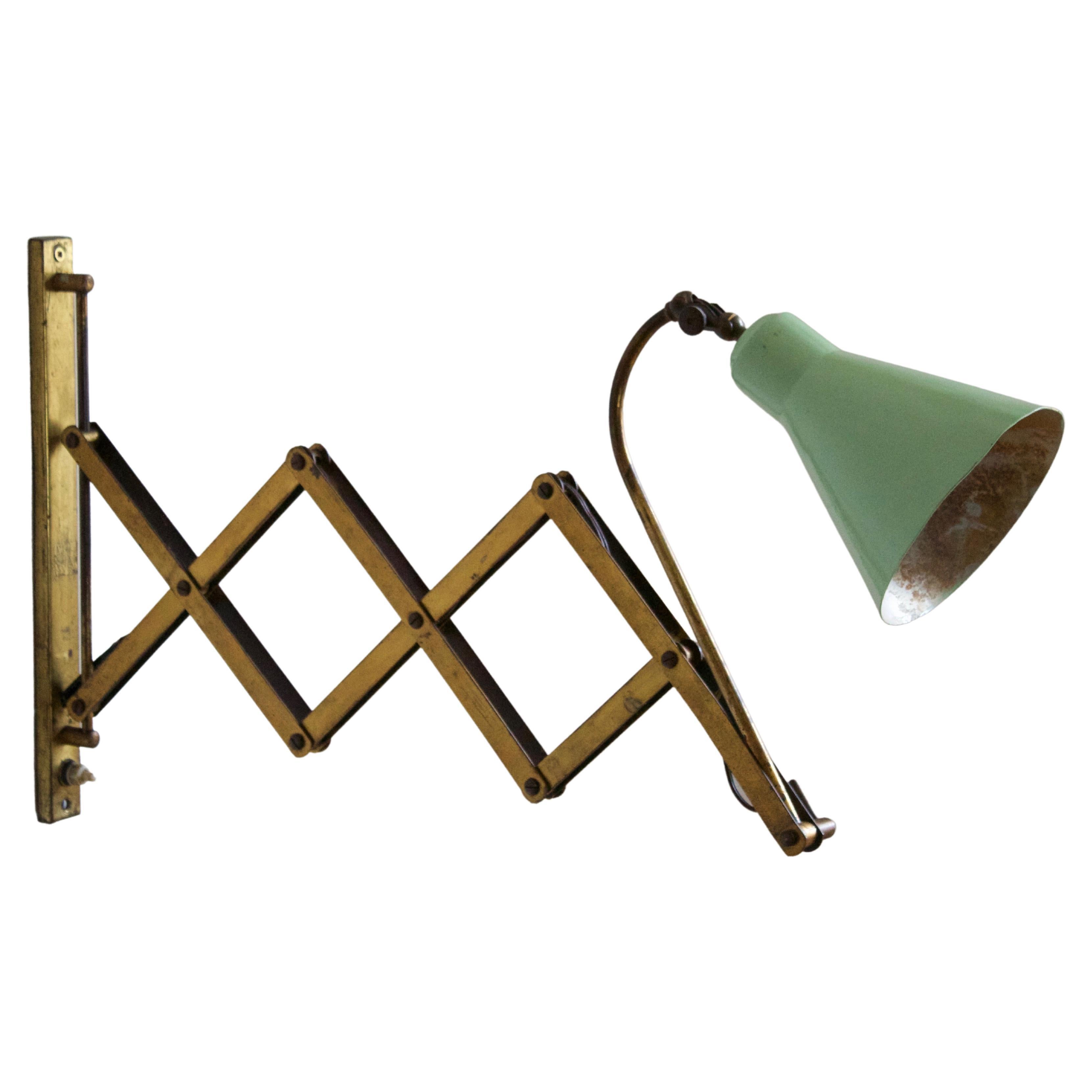 Italian, Adjustable Wall Light, Brass, Green Lacquered metal, Italy, 1940s
