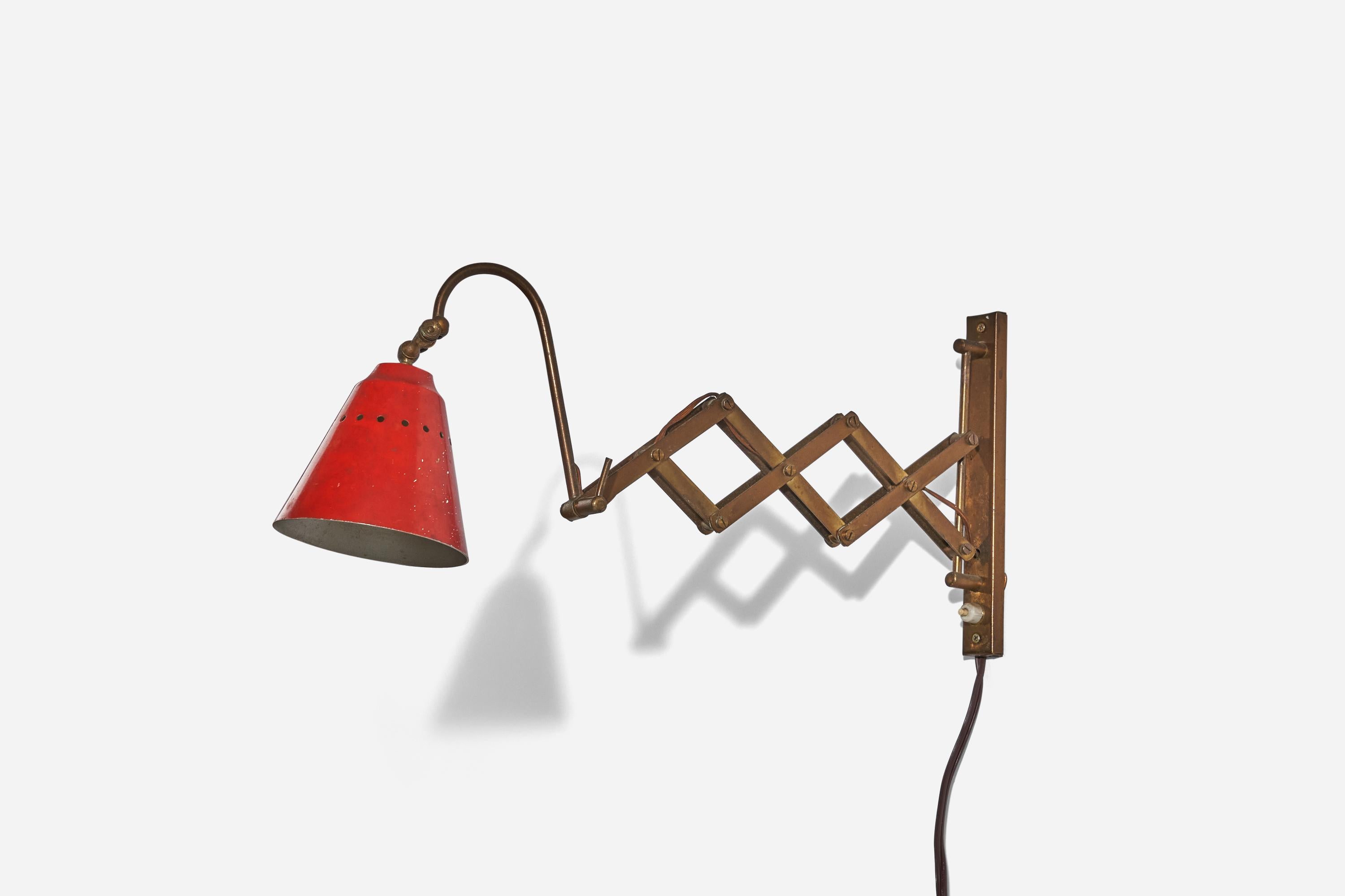 Italian, Adjustable Wall Light, Brass, Red Lacquered Metal, Italy, 1940s In Good Condition In High Point, NC