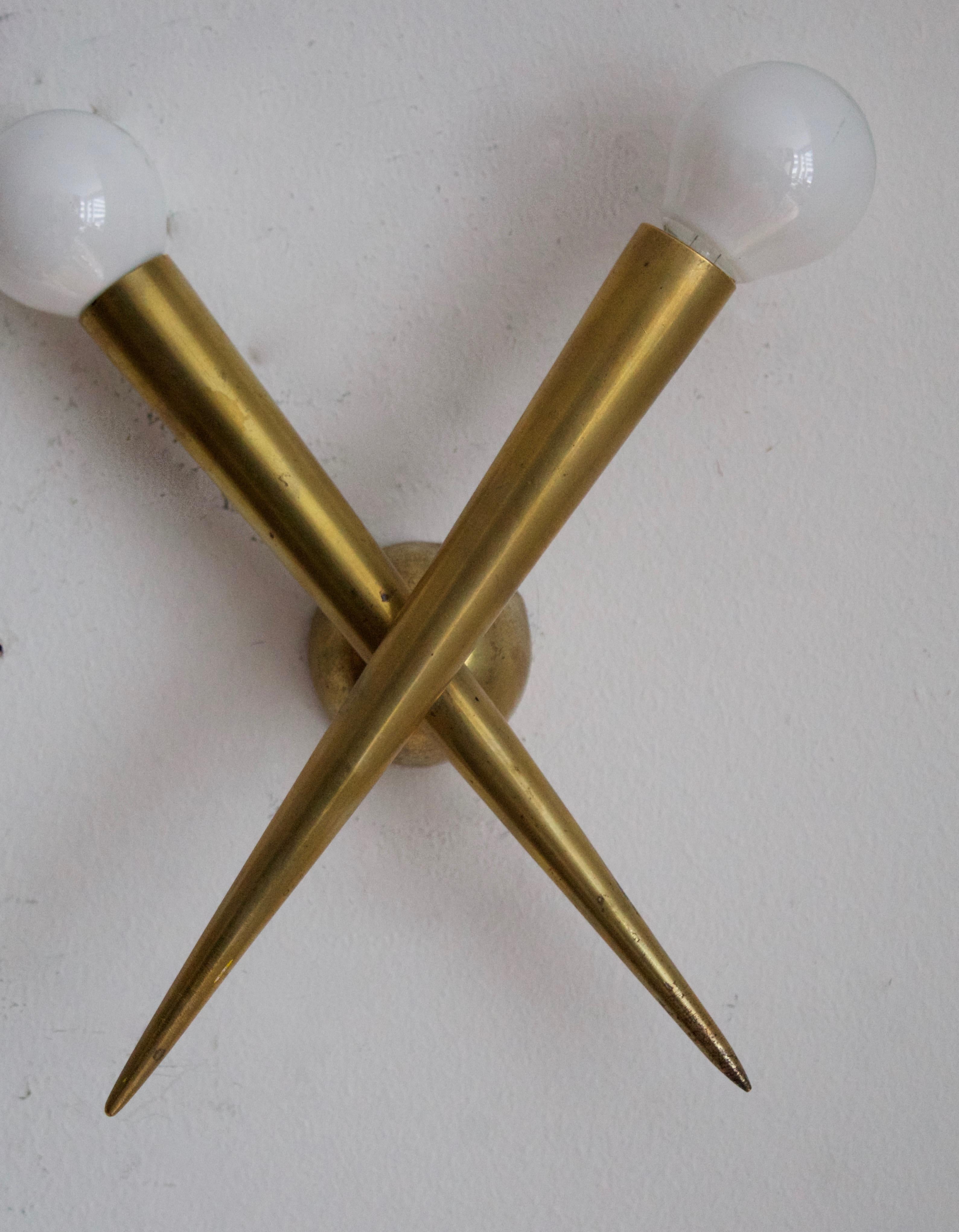 Mid-Century Modern Italian, Adjustable Wall Lights / Sconces, Brass, Italy, 1940s For Sale