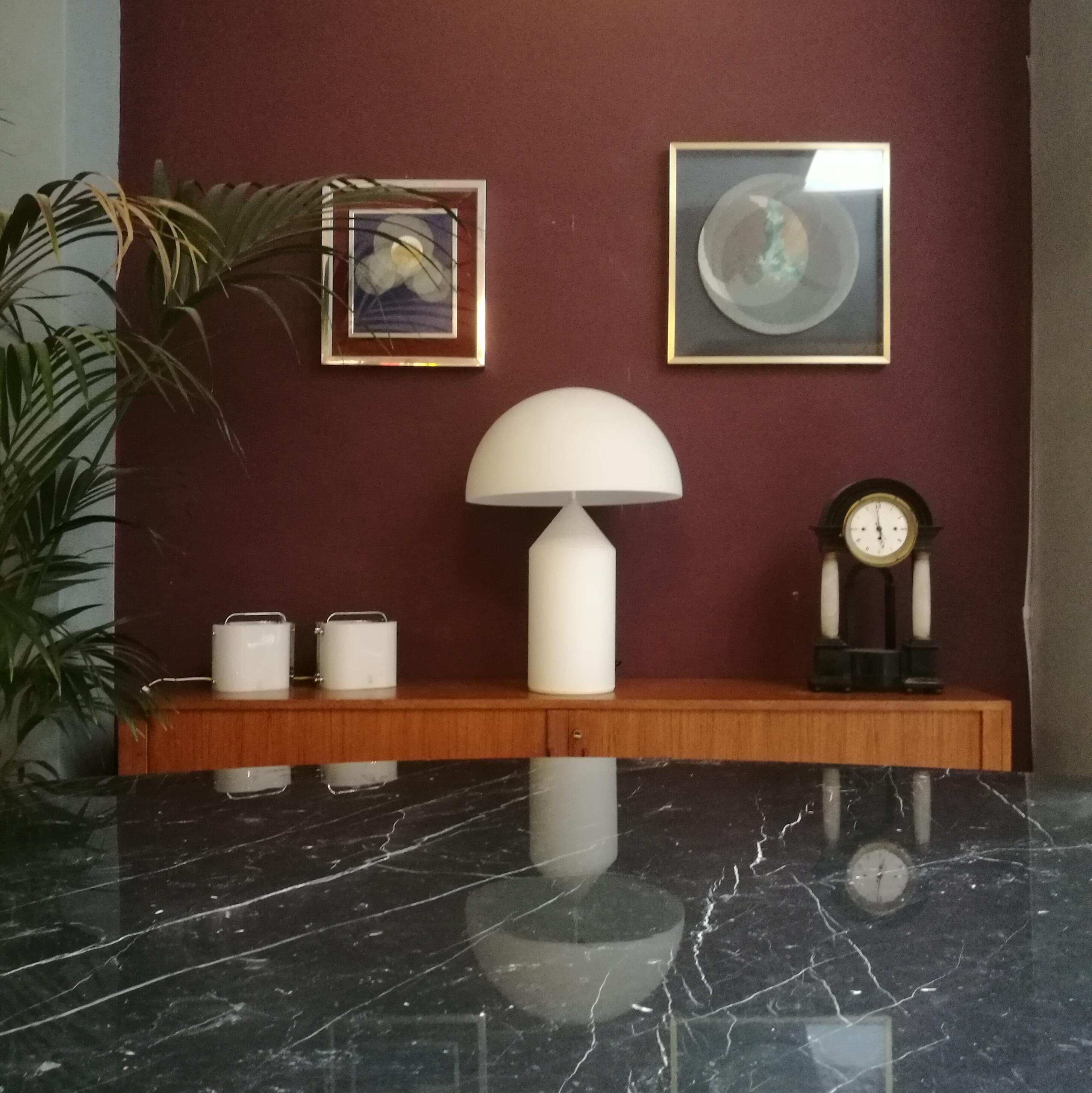 Italian Adjustable White Glass Atollo Lamp by Magistretti for Oluce, 1977 3