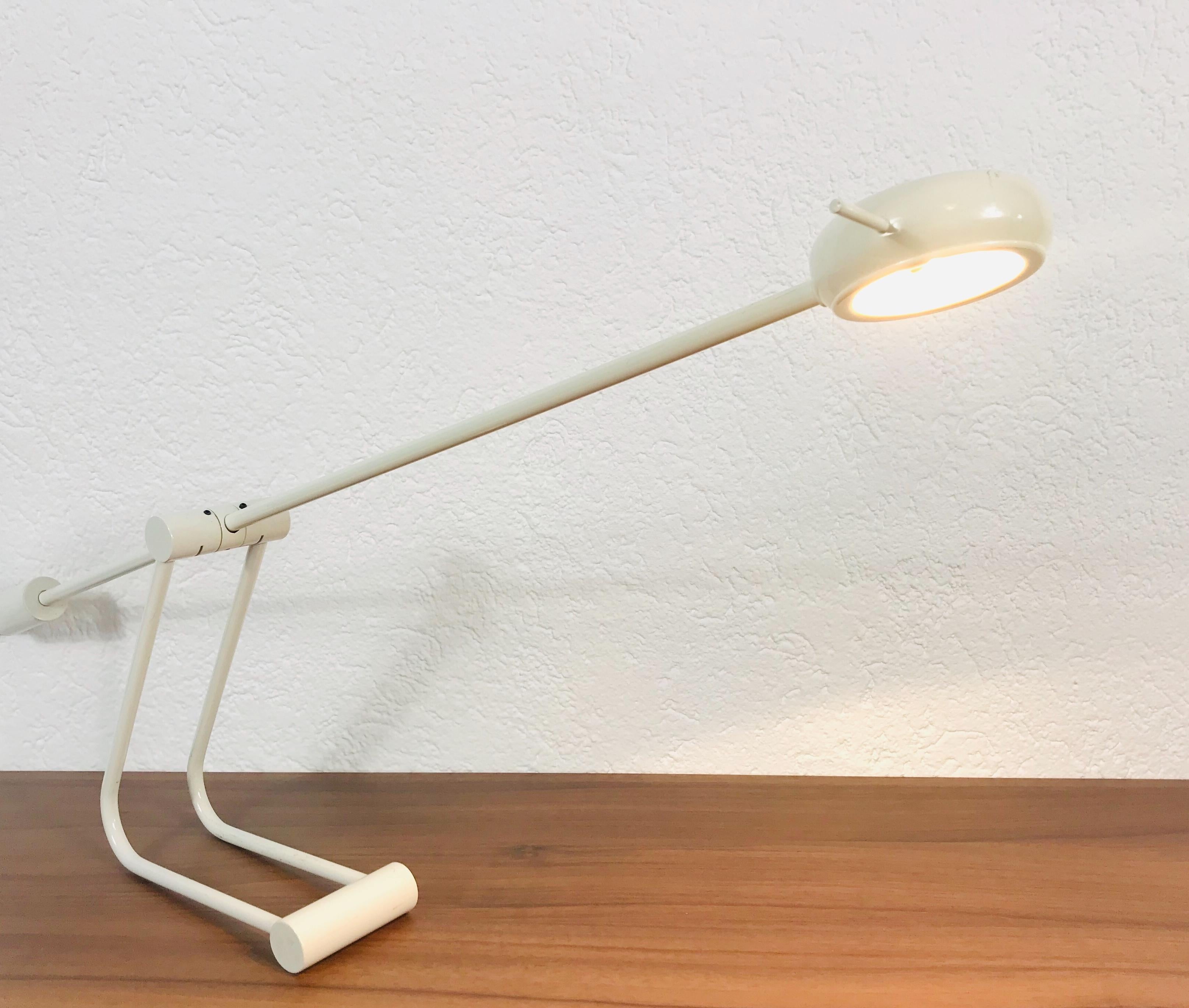 Italian Adjustable White Metal Table Lamp, 1980s For Sale 3