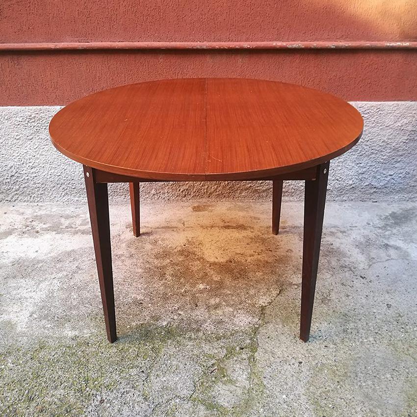 European Italian Adjustable Wood Round Table, 1960s