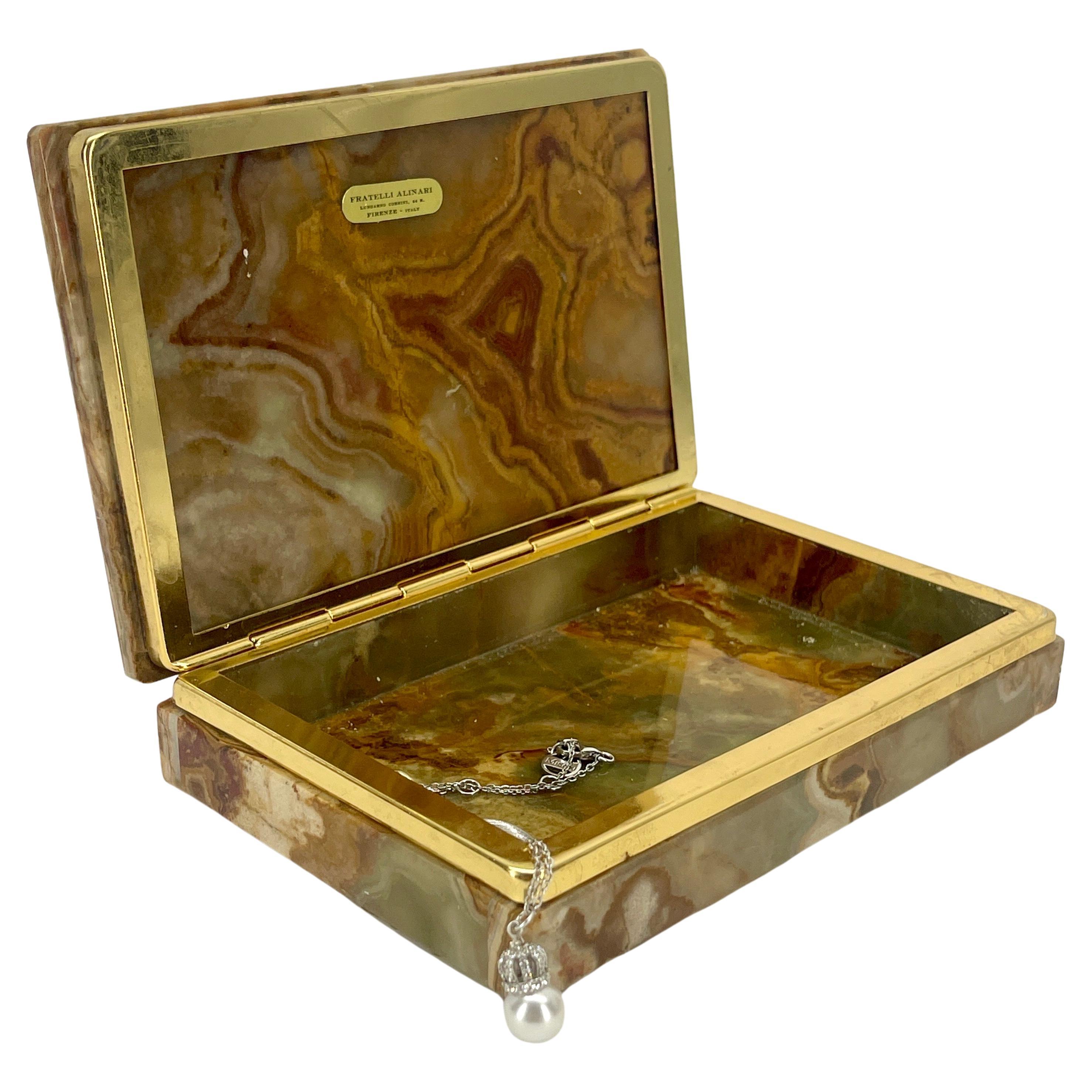 Italian Agate Jewelry Box with Gilt Brass Hardware, Circa 1960's  In Good Condition For Sale In Haddonfield, NJ