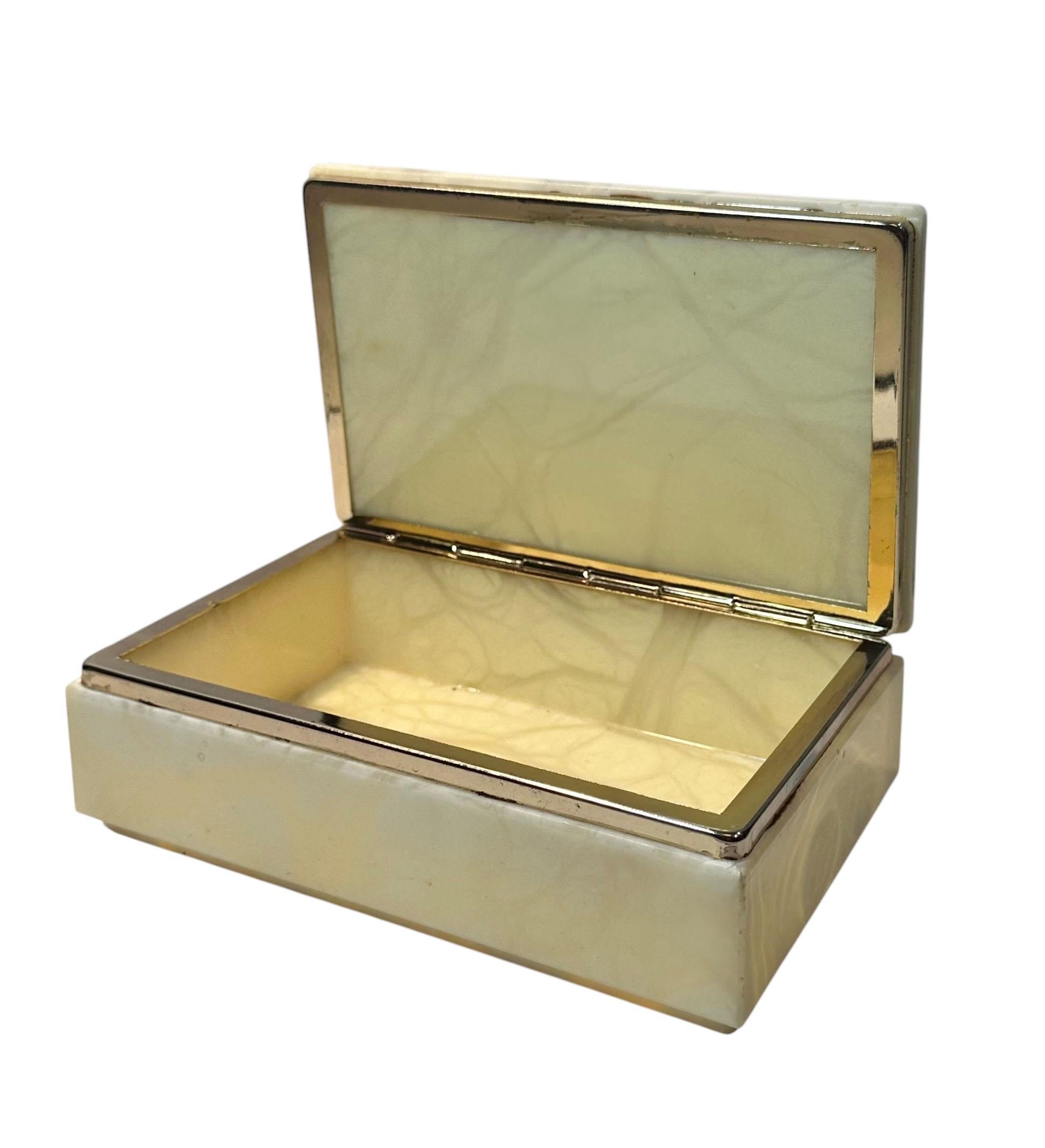 Caja de alabastro italiano en venta 1