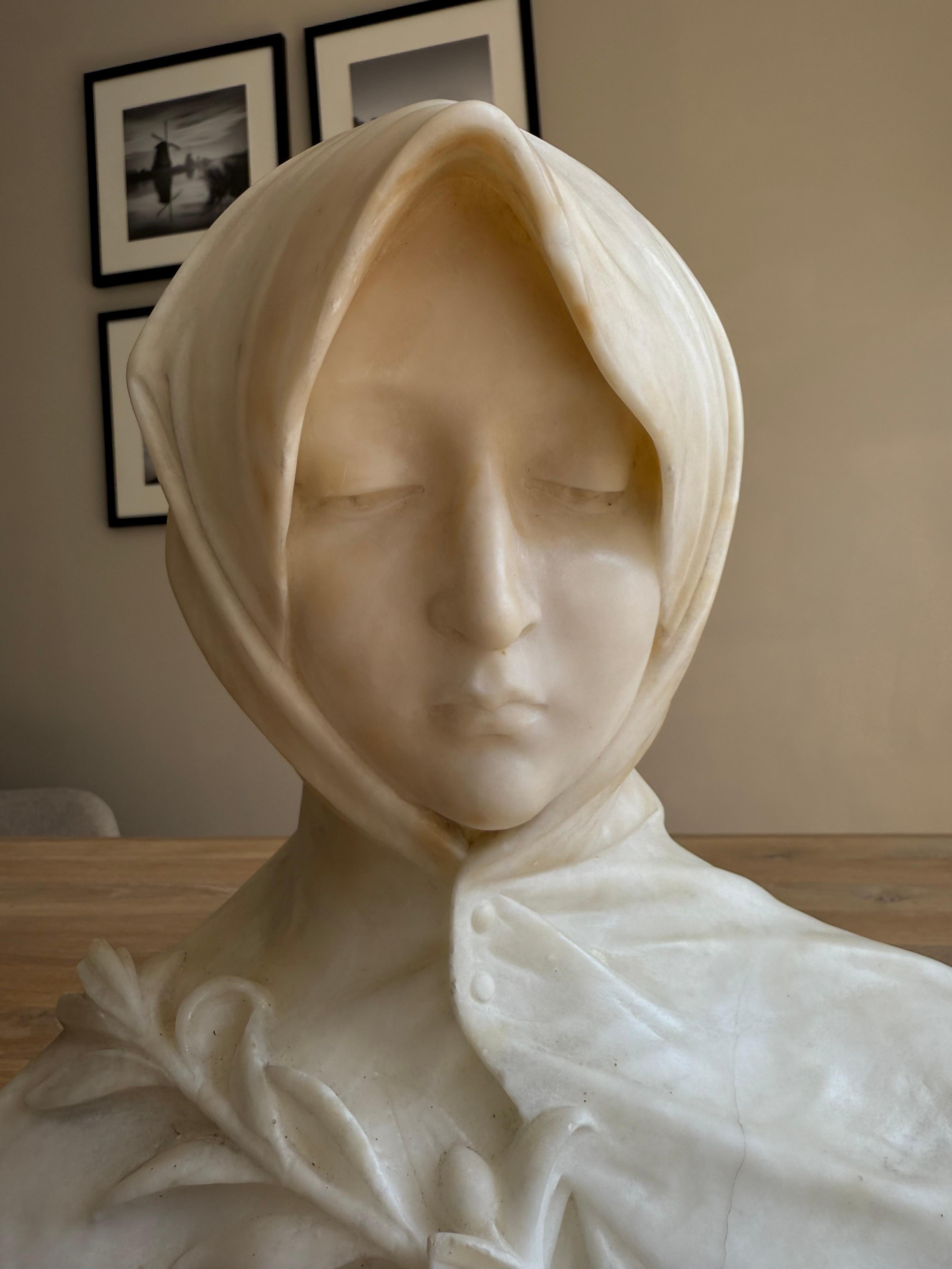 Belge Buste italien d'une jeune femme, probablement Sainte Catherine de Sienne, vers 1890 en vente