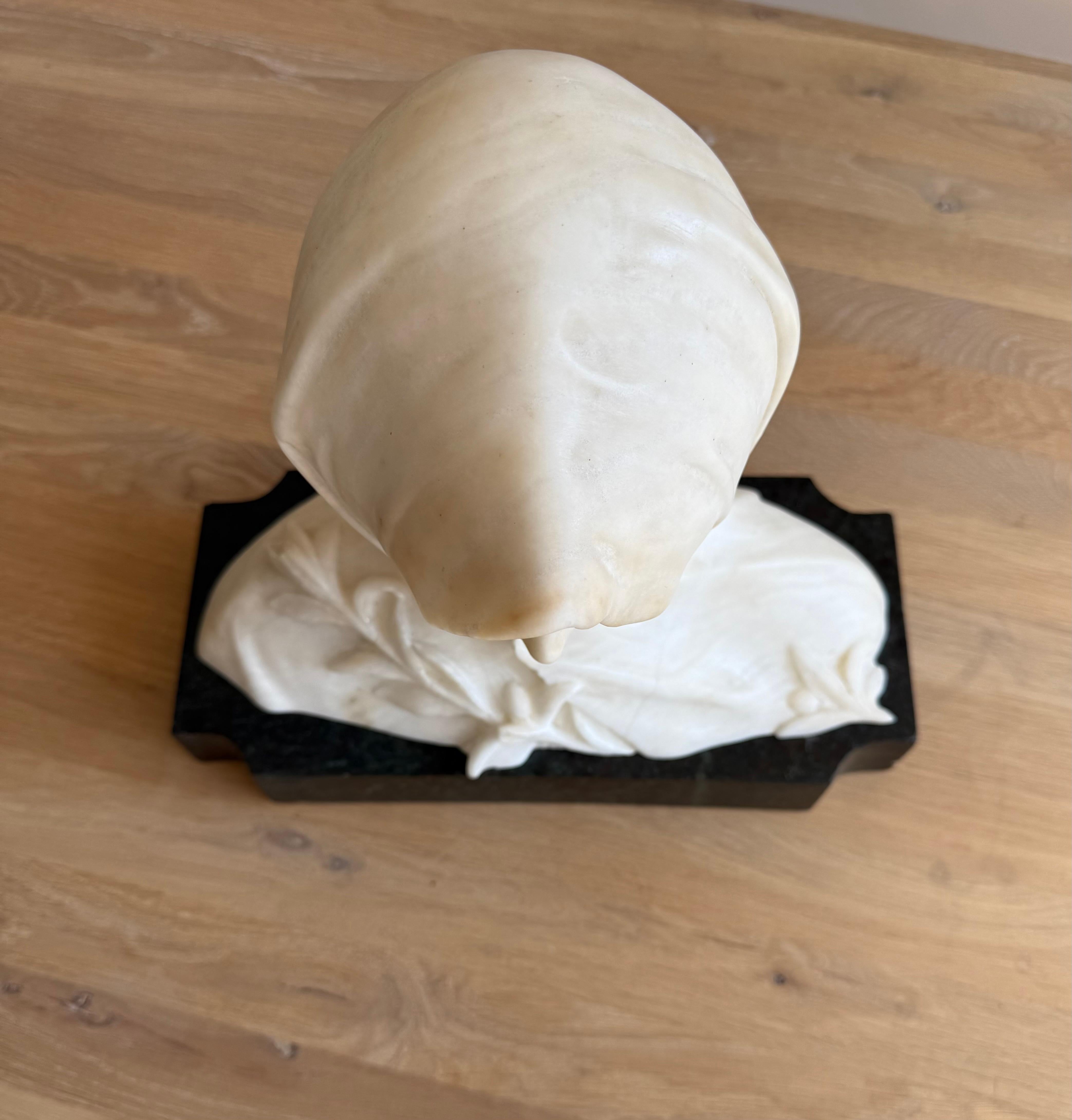 Buste italien d'une jeune femme, probablement Sainte Catherine de Sienne, vers 1890 en vente 1