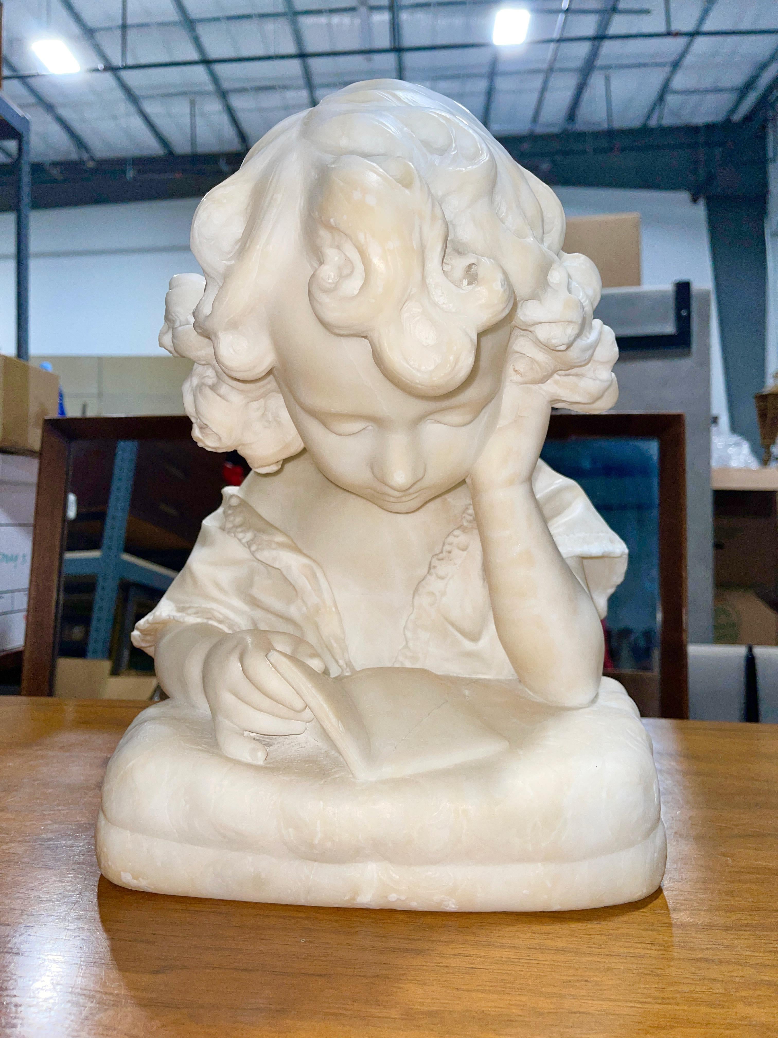 Edwardian Italian Alabaster Bust of Girl Reading on Floor Pedestal For Sale