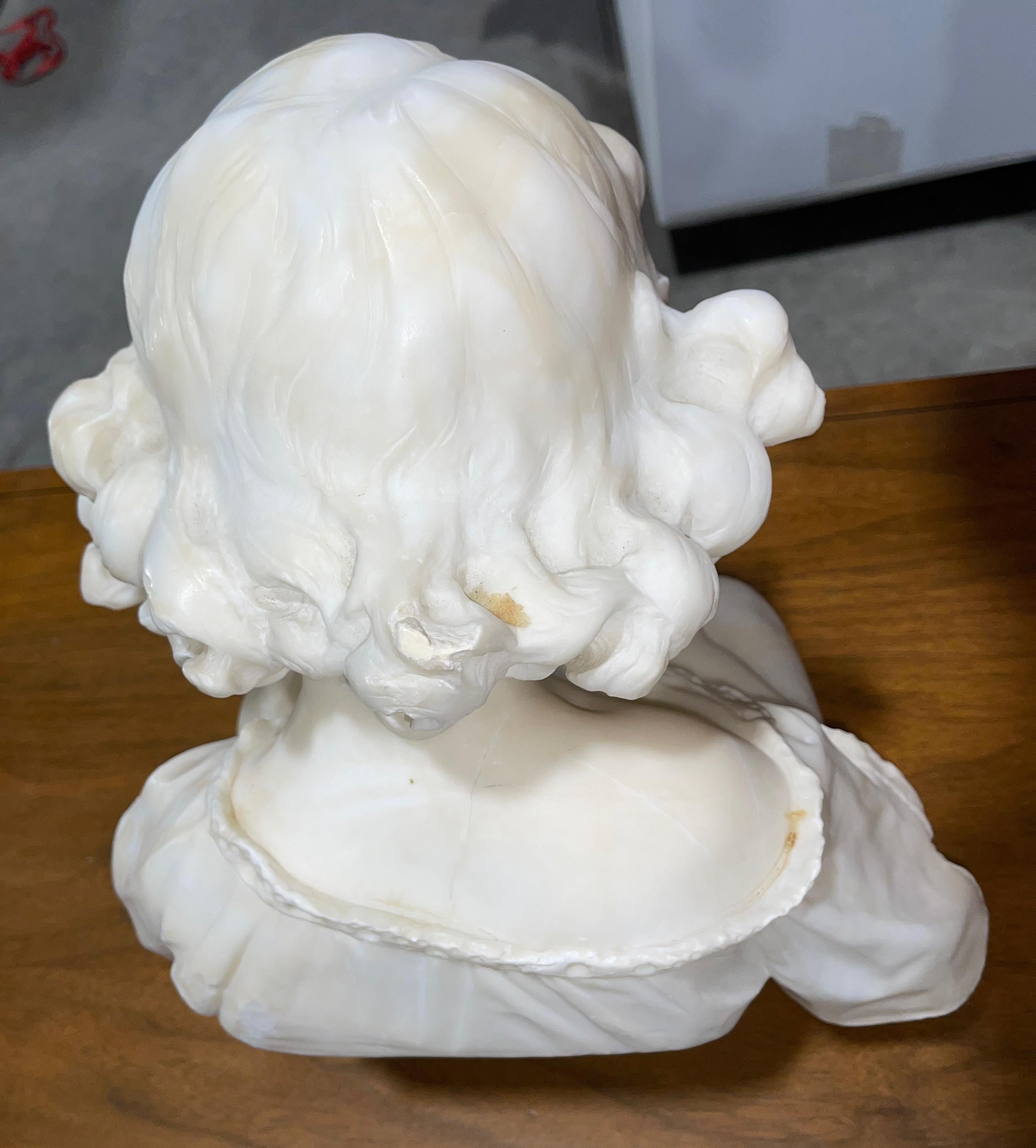 Italian Alabaster Bust of Girl Reading on Floor Pedestal For Sale 1