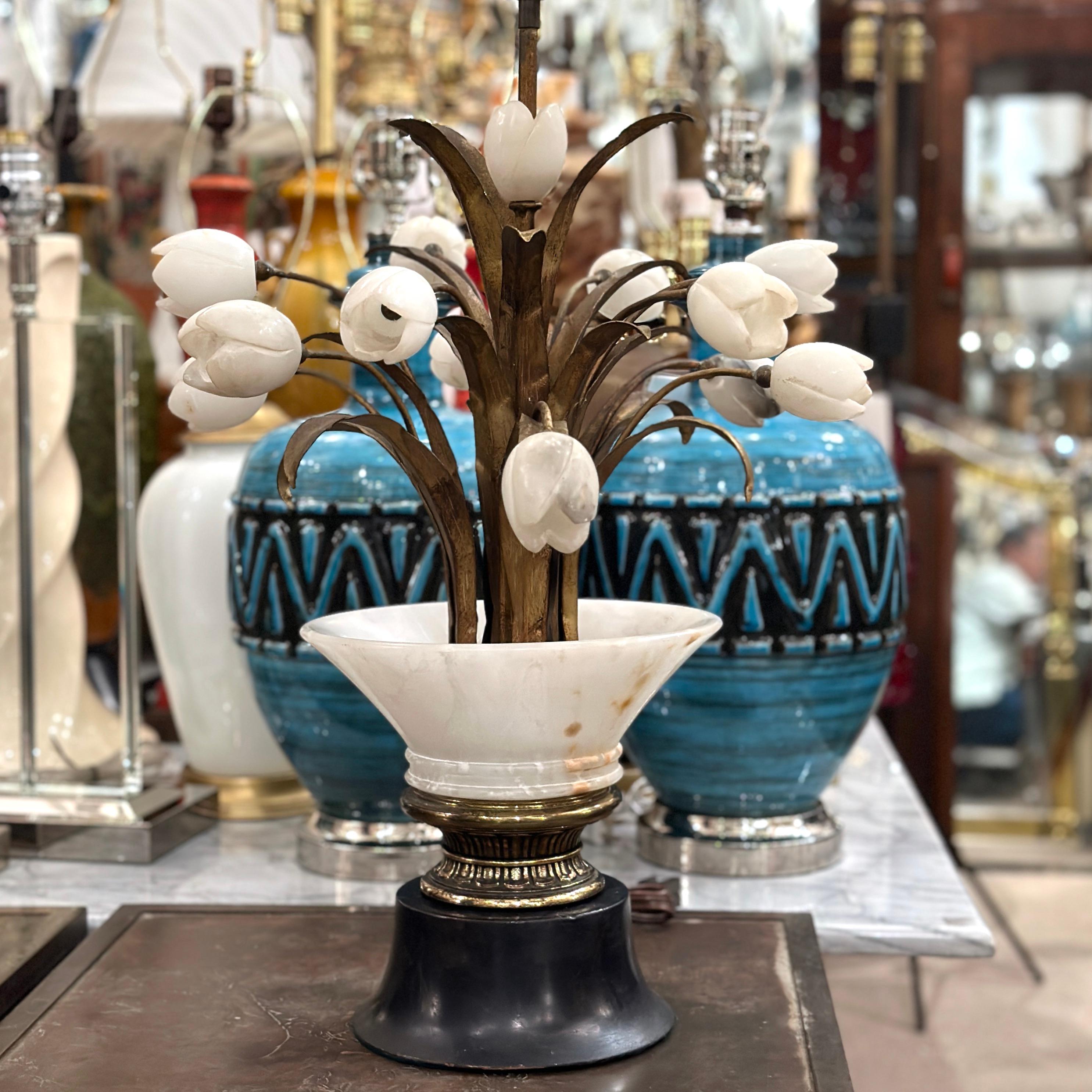 Mid-20th Century Italian Alabaster Flowers Lamp For Sale