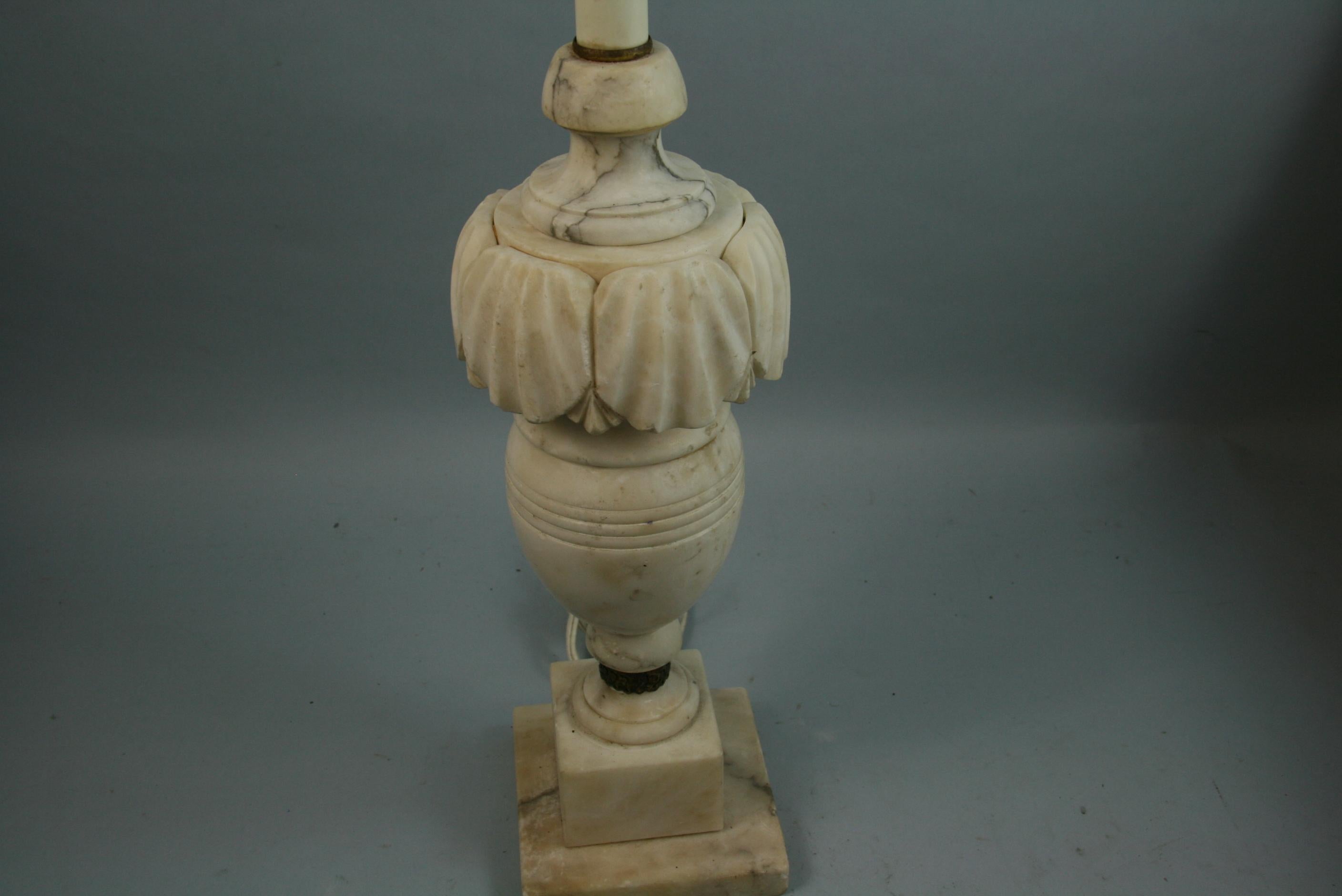 Italian Alabaster Hand Carved Lamp with Shell Motif For Sale 3