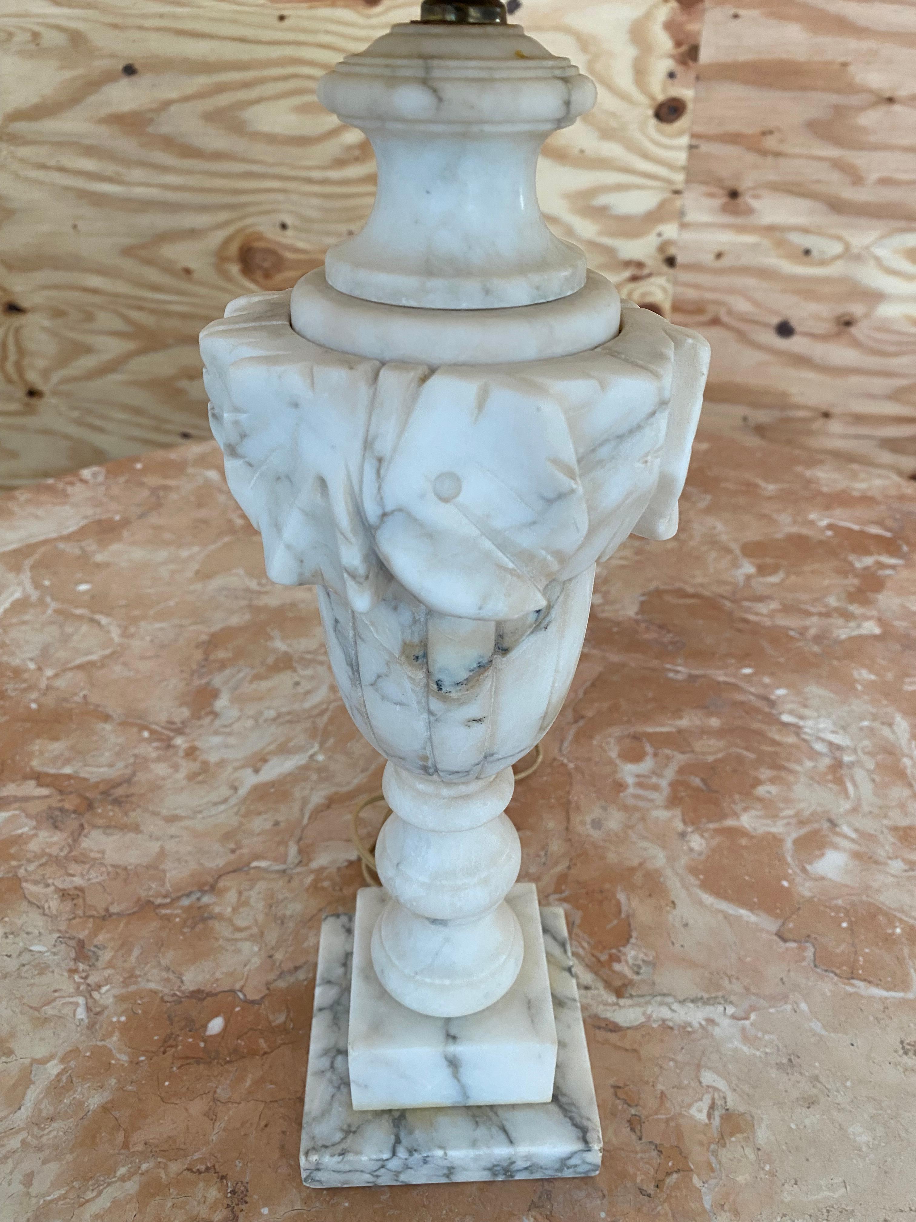 20th Century Italian Alabaster Lamp circa 1940s For Sale