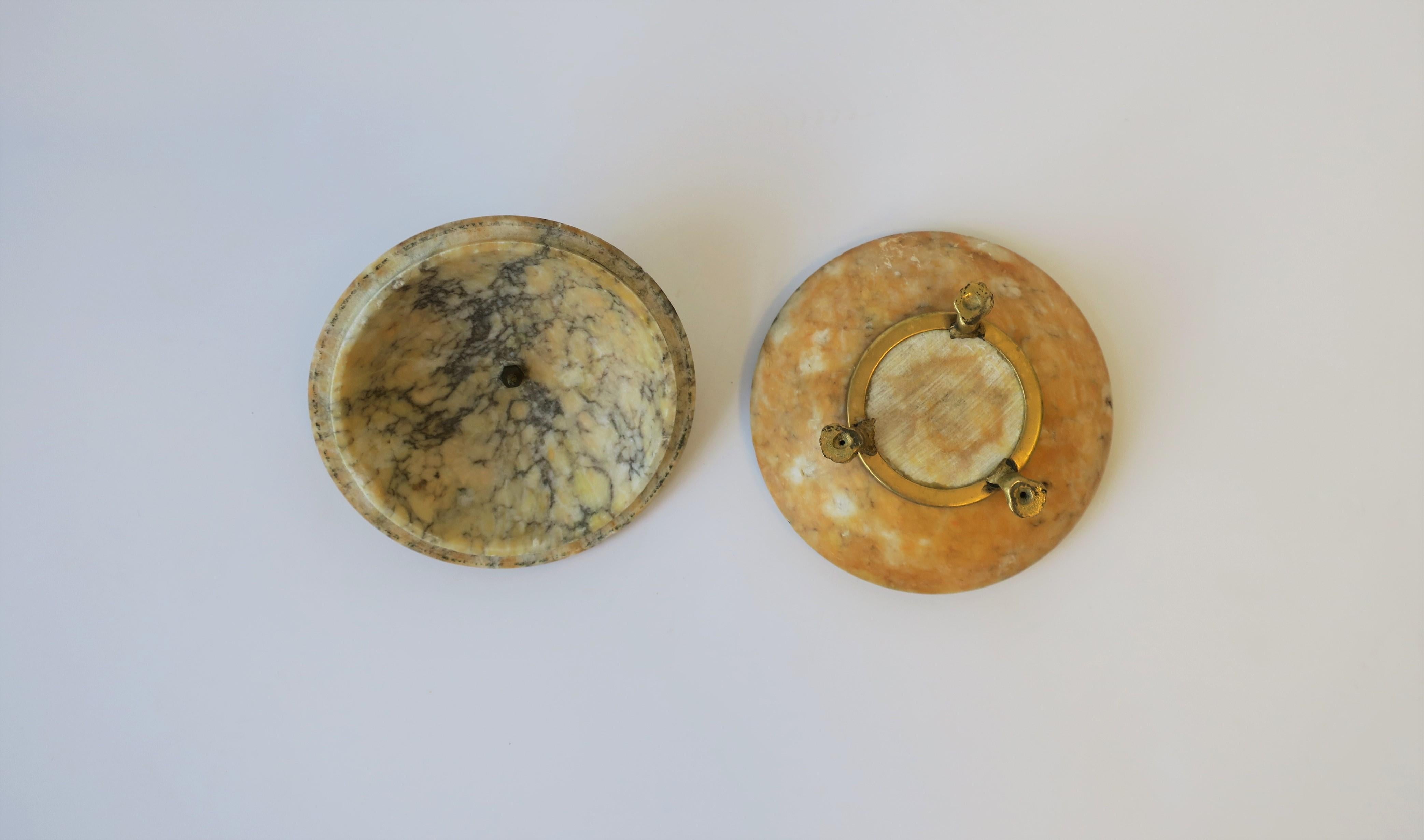 Italian Alabaster Marble and Brass Round Box in the Neoclassical Style 7