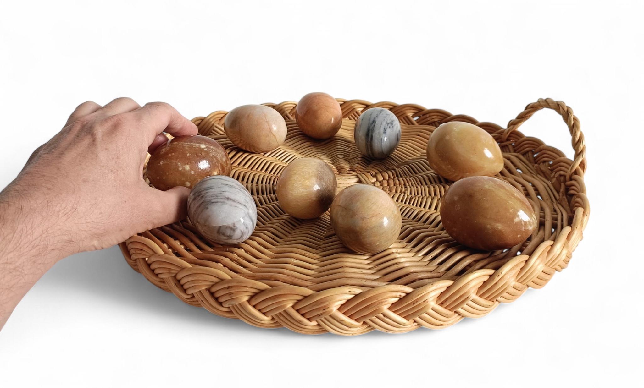 Italian Alabaster Marble and Onix Egg Sculptures, Set of Nine, 1970s en vente 1