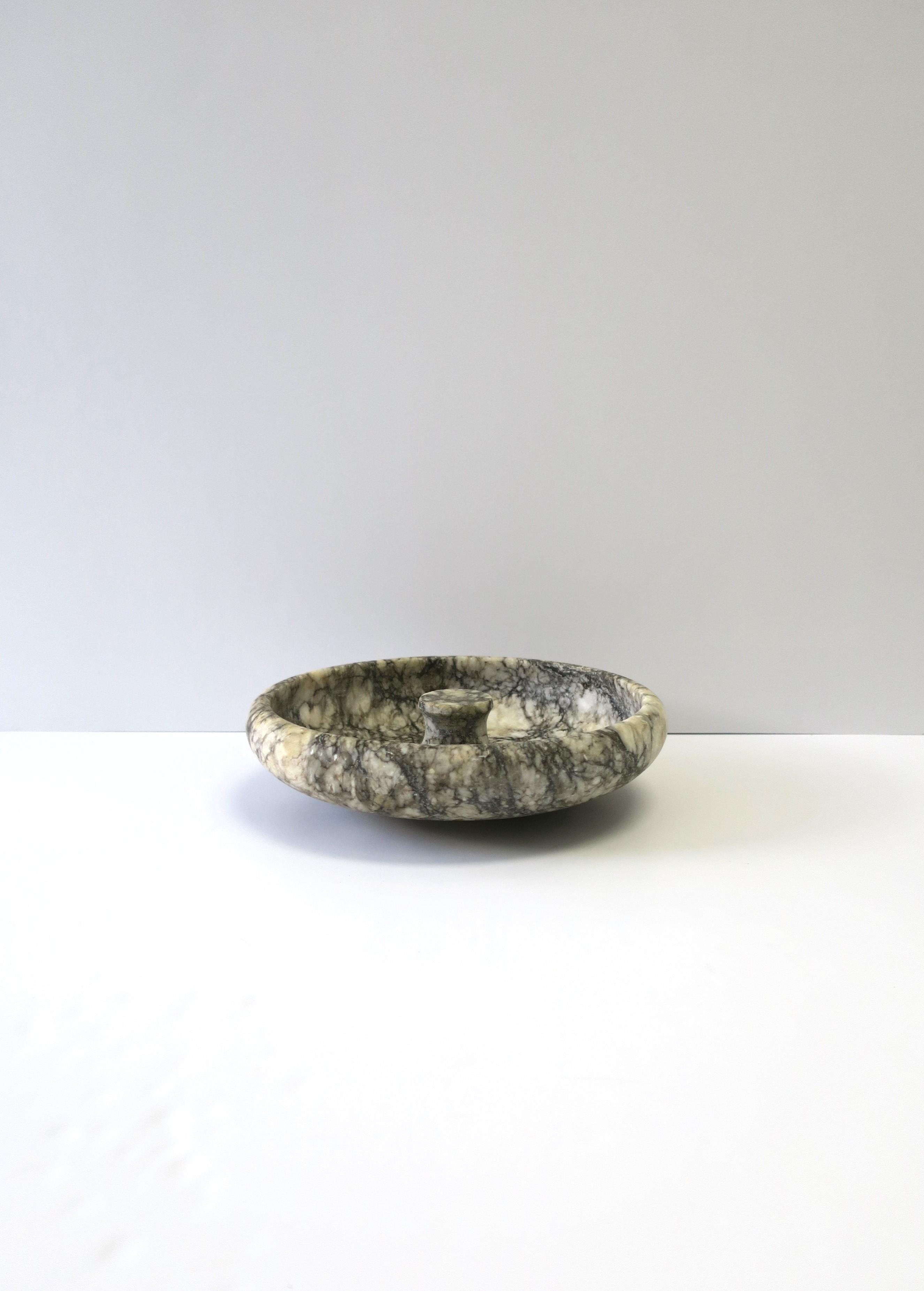 Modern Italian Alabaster Marble Bowl or Catchall Vide-Poche For Sale