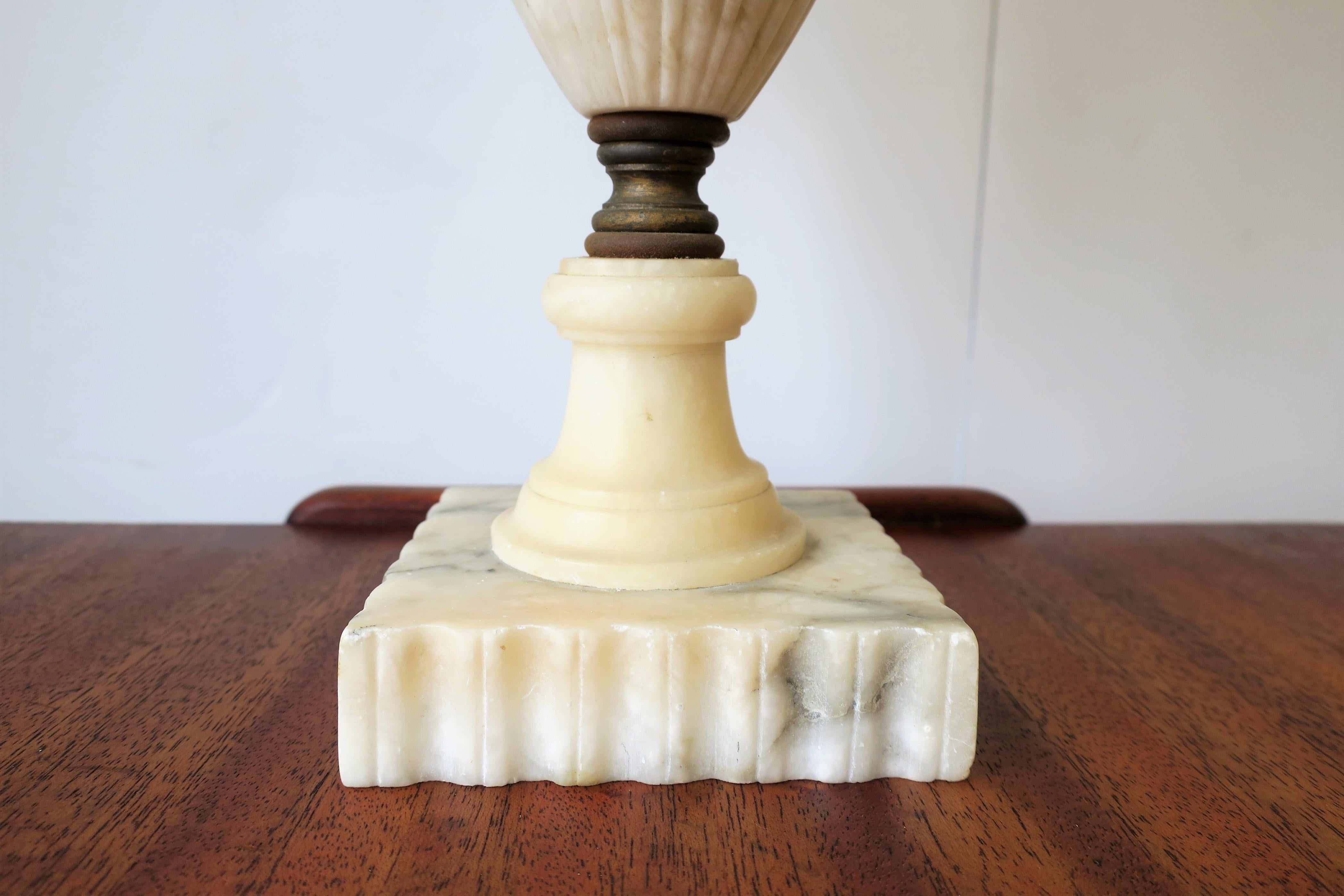 Italian Alabaster Marble Table or Desk Lamp, Italy, 1940s 2