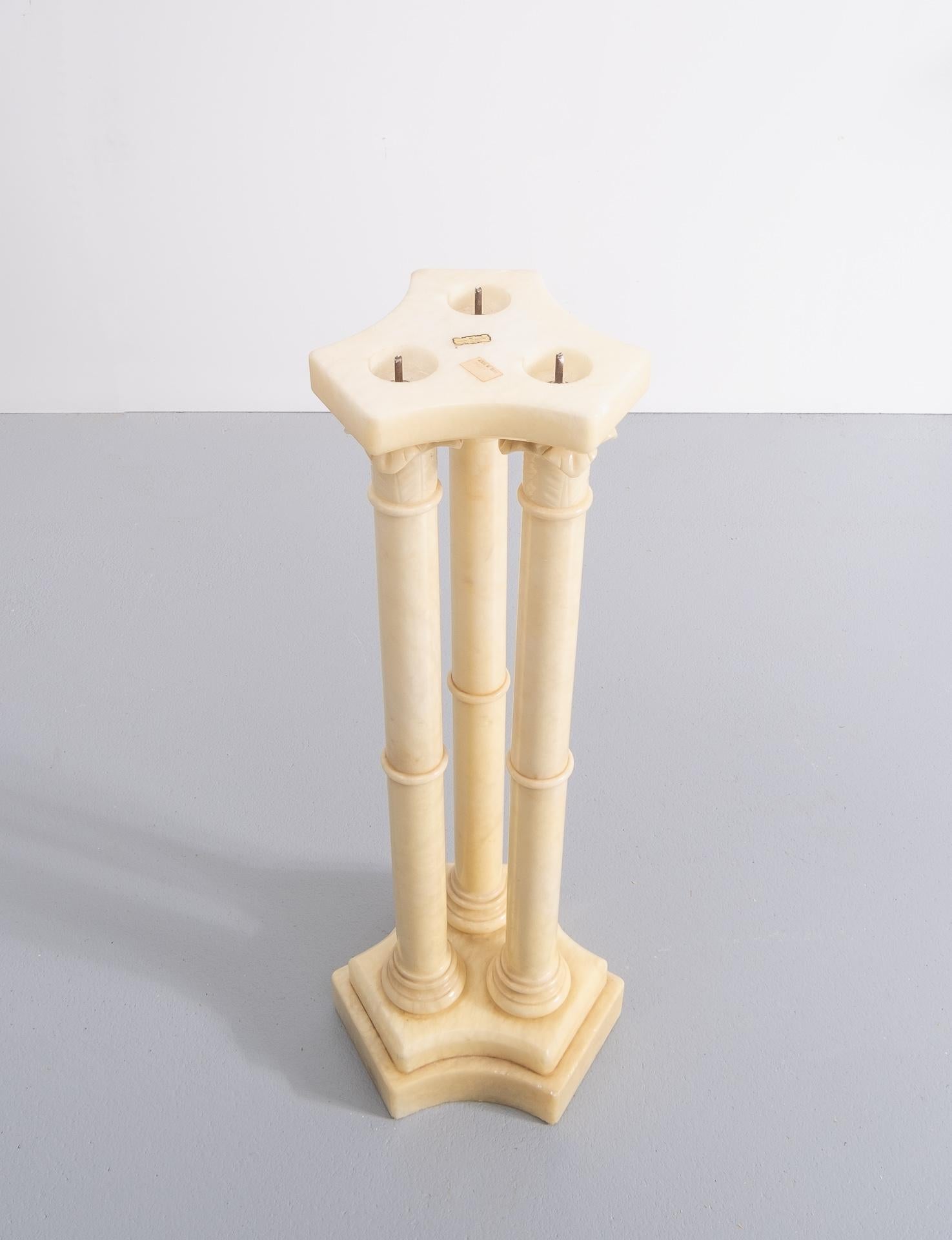 Very nice Greek Revival Colum pedestal. Italy 1960s Alabaster.Three columns.
Signed ABF Genuine Alabaster handmade.
