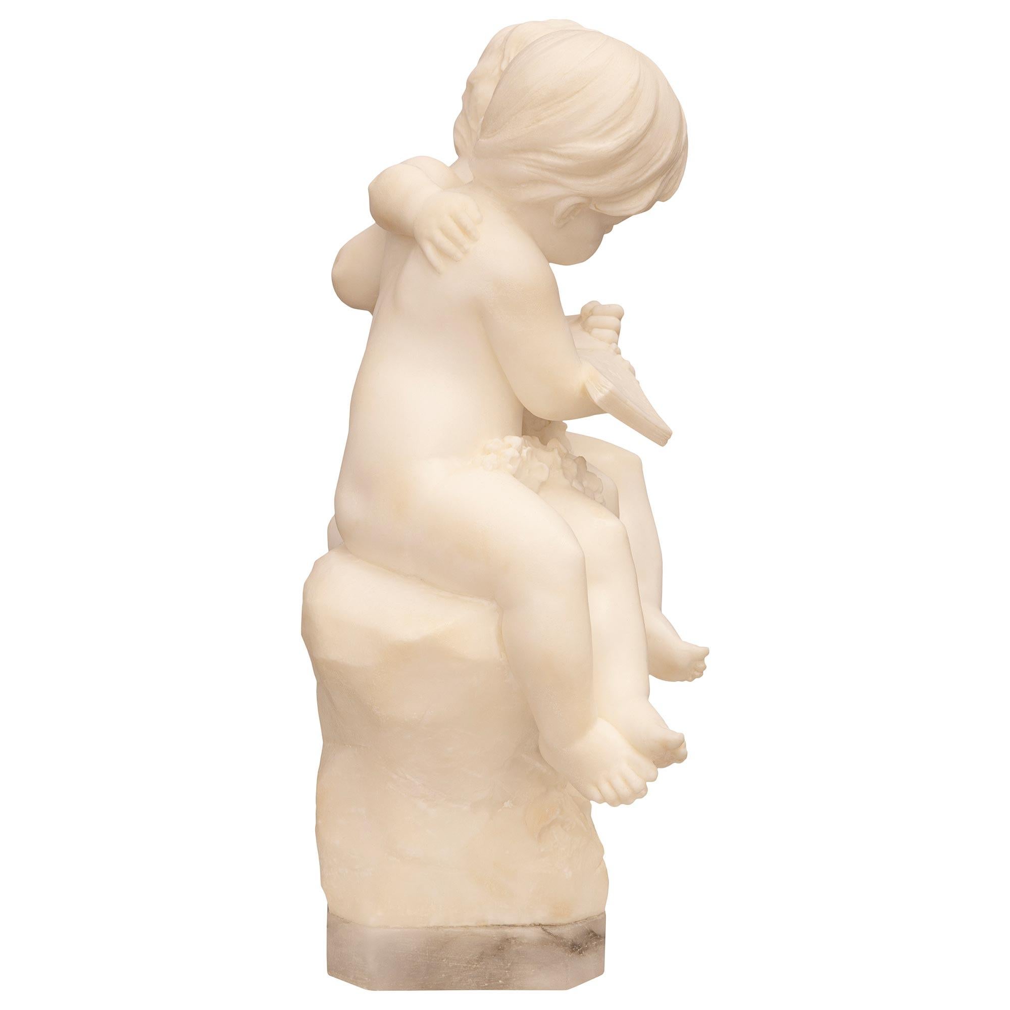 Statua italiana in alabastro di due putti, firmata da E. Battiglia In condizioni buone in vendita a West Palm Beach, FL