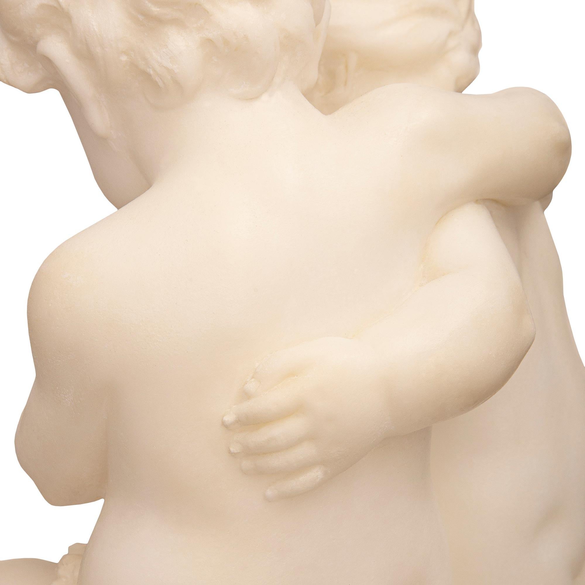 Alabastro Statua italiana in alabastro di due putti, firmata da E. Battiglia in vendita