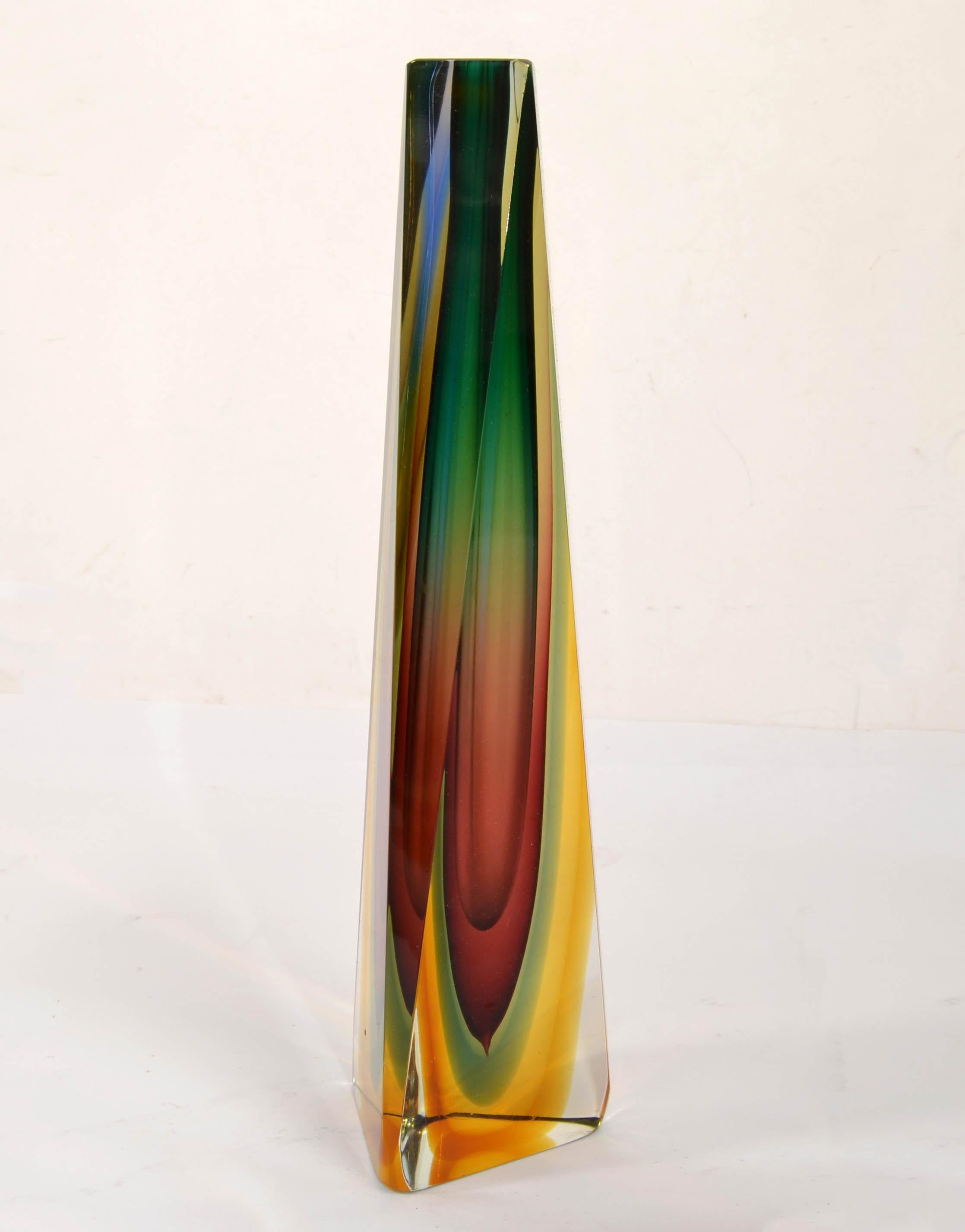 Fait main Vase Sommerso italien Alessandro Mandruzzato en verre d'art de Murano à triangles facettés en vente