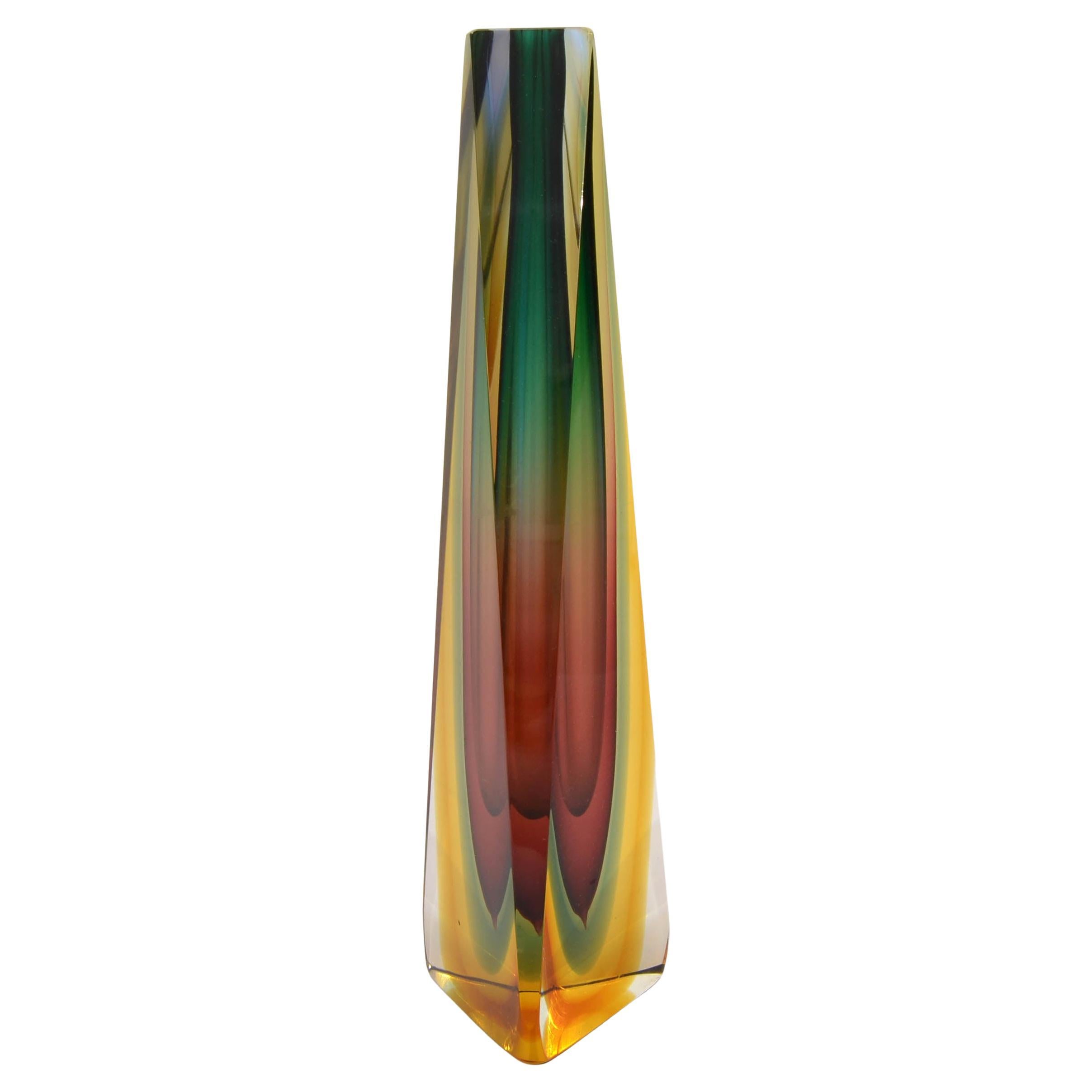 Italienisch Alessandro Mandruzzato Facettierte Dreieck Murano Kunst Glas Vase Sommerso