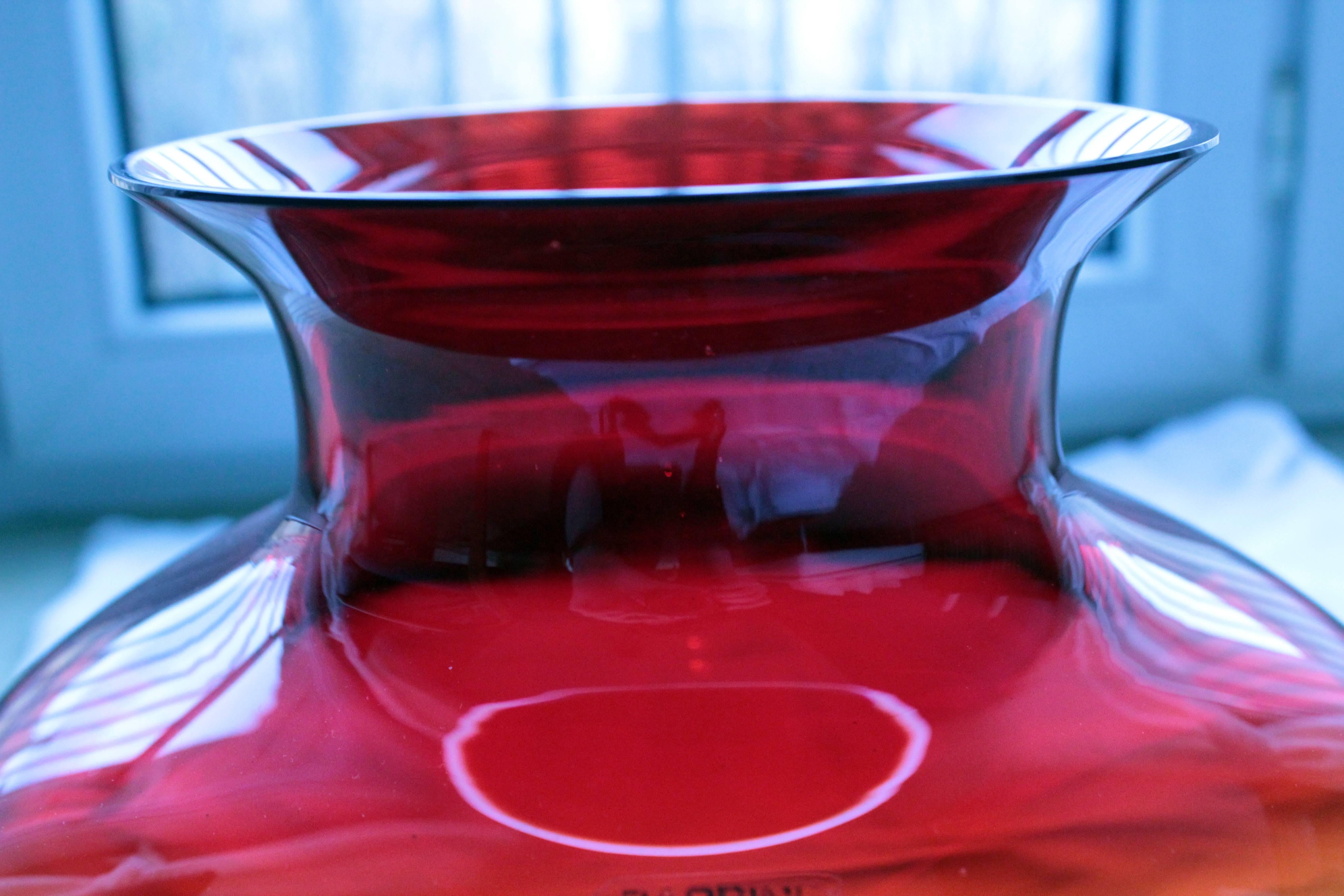 Italian Alfredo Barbini Murano Glass Vase, 1970s 2