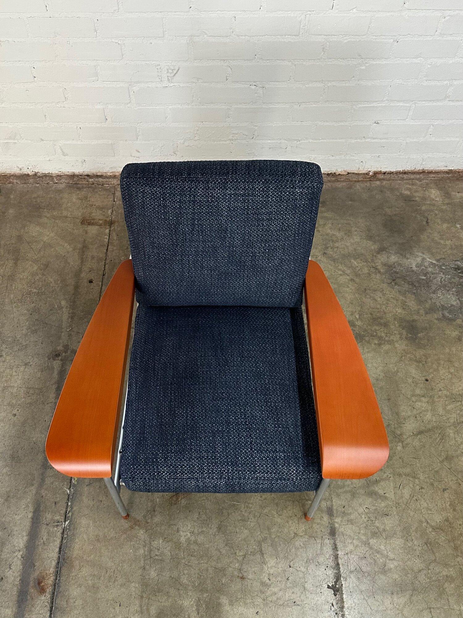 Italian Aluminum Lounge Chair & Ottoman- Set For Sale 11