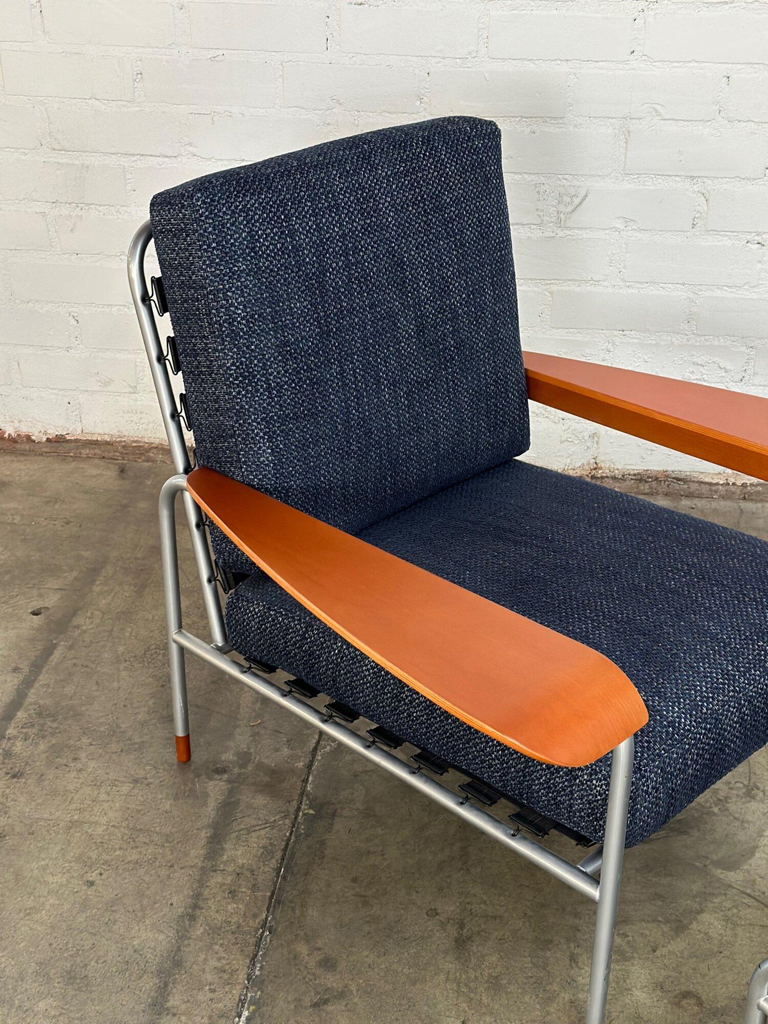 Late 20th Century Italian Aluminum Lounge Chair & Ottoman- Set For Sale