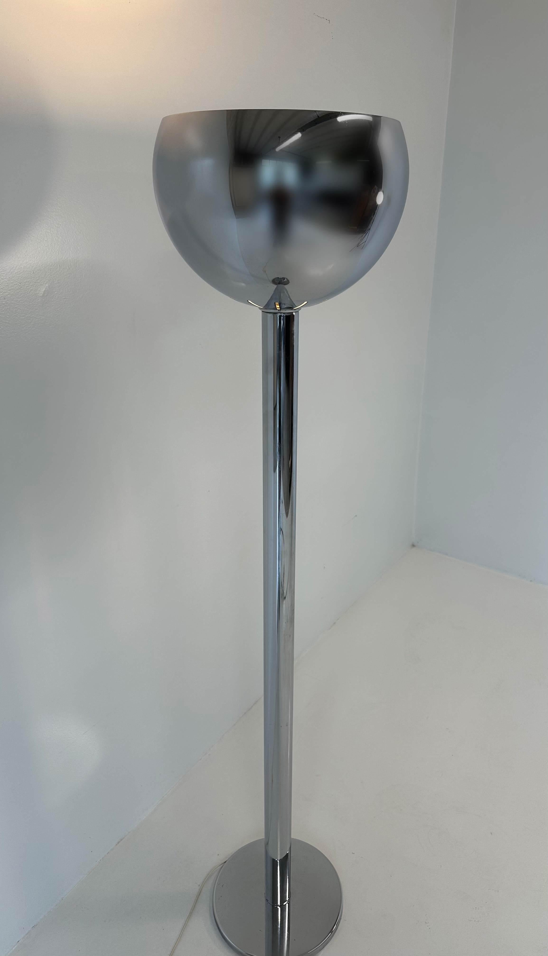 Italian 'AM2Z' Chrome Floor Lamp, Franco Albini for Nemo Lighting, 1970s In Good Condition For Sale In Meda, MB