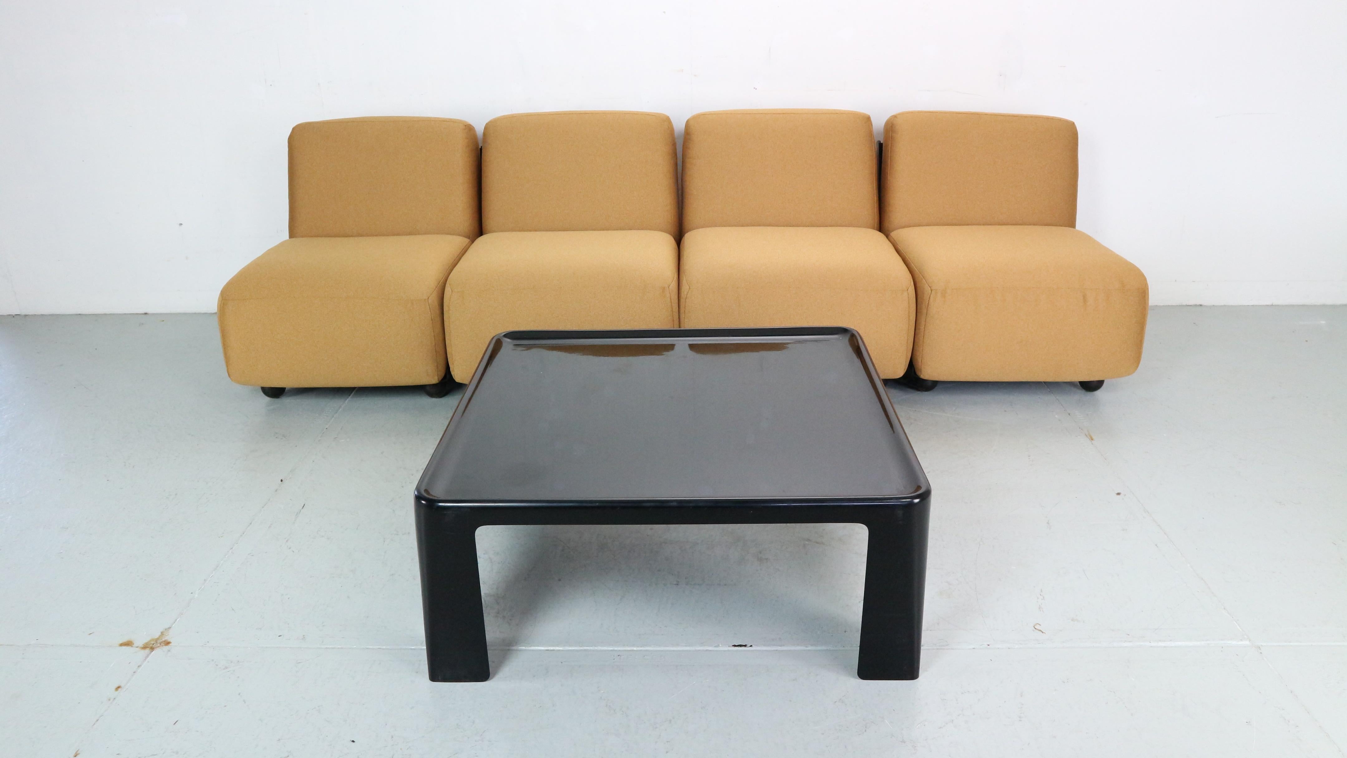 Italian Amanta 24 Chairs by Mario Bellini for C&B, 1970s For Sale 15