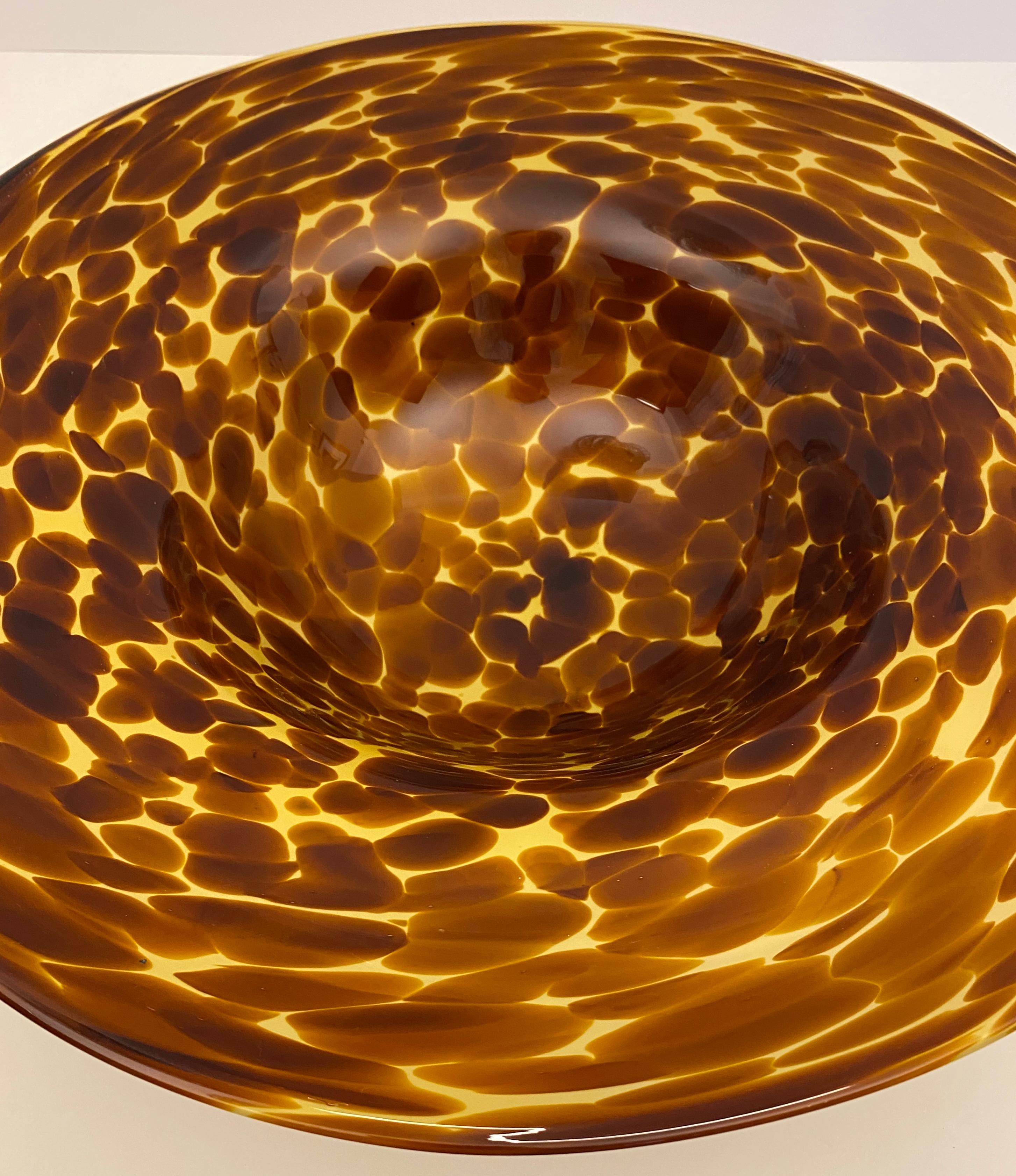 Italienische Schale aus Bernstein-Murano-Kunstglas, Schale mit Schildpatt-Motiv aus mundgeblasenem Glas (Hollywood Regency) im Angebot