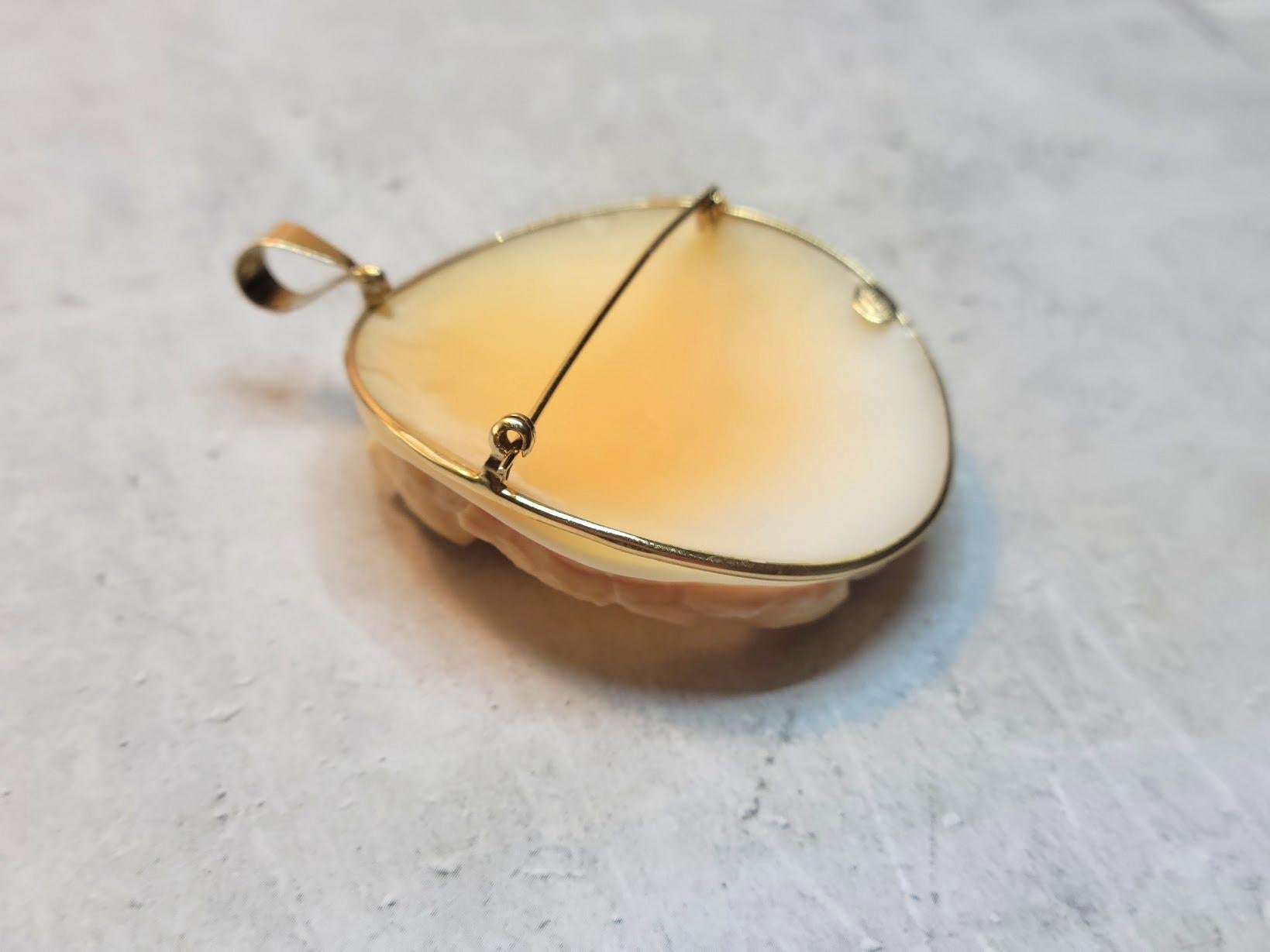 Amedeo Italian Shell Cameo 14K Gold Pendant Brooch In Excellent Condition For Sale In Chesterland, OH