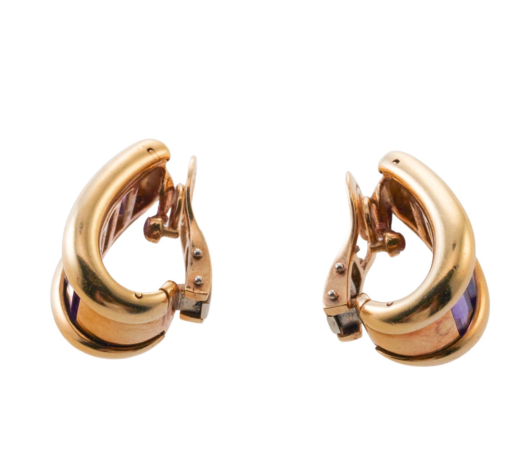 Italienische Amethyst-Ohrringe aus Gold mit halber Creolen im Zustand „Hervorragend“ im Angebot in New York, NY