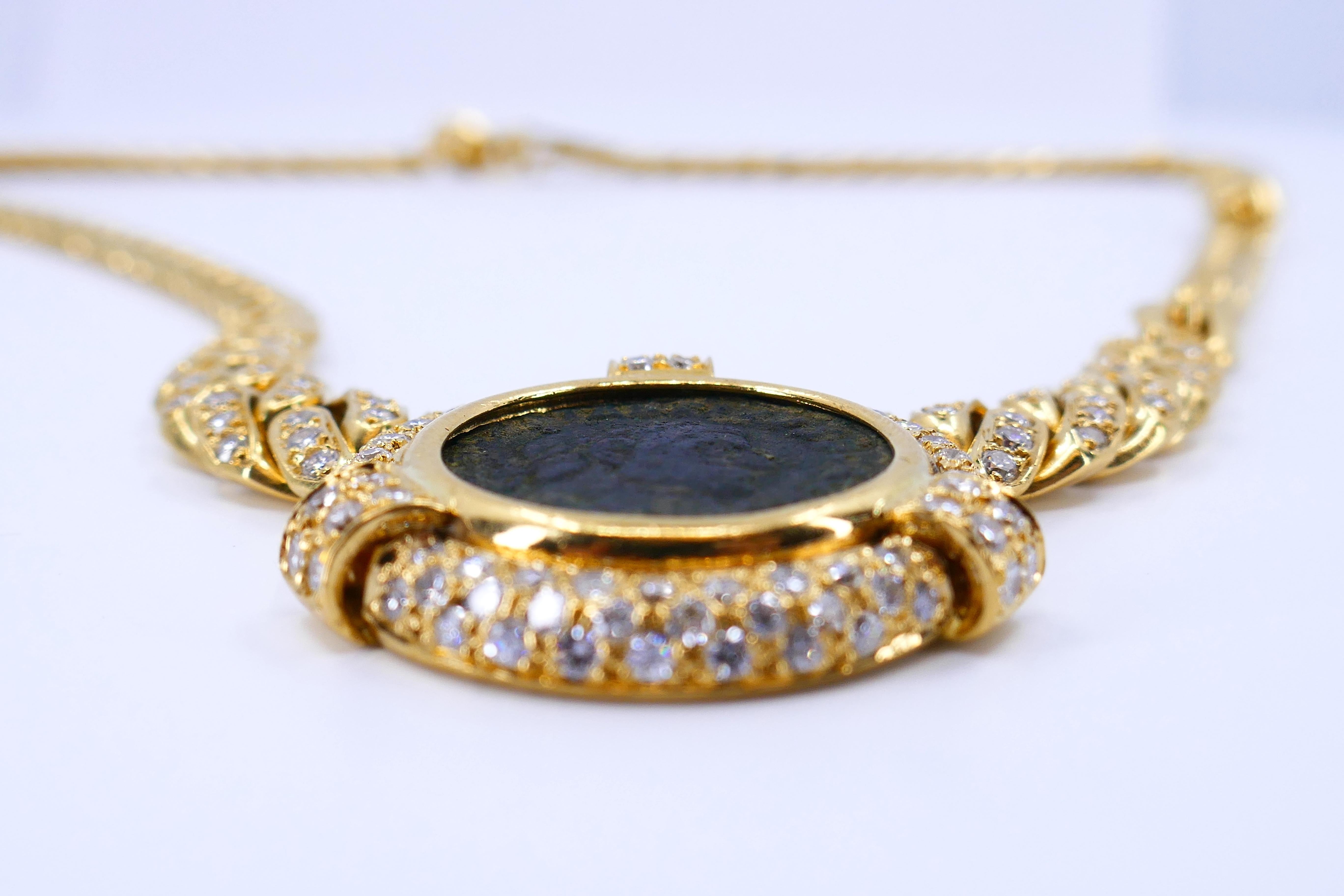 Italienische antike Münze 18k Gold Diamant-Halskette im Angebot 2