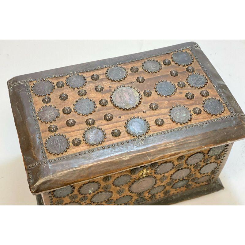 Italian Ancient Coin Mounted Wood Cigar Box Humidor, 19th Century In Good Condition For Sale In Gardena, CA