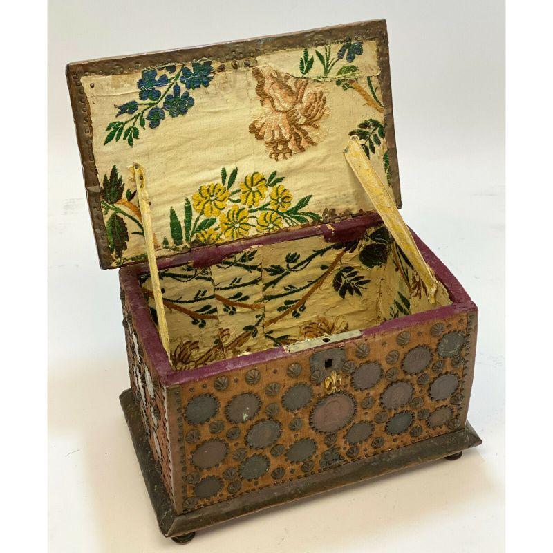 Italian Ancient Coin Mounted Wood Cigar Box Humidor, 19th Century For Sale 1