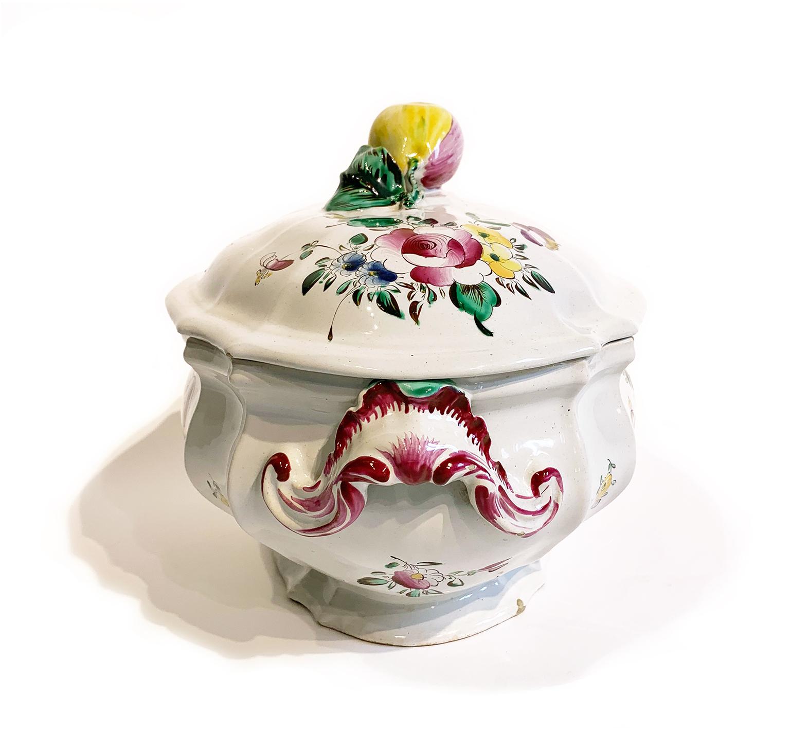 Rococo Soupière italienne en maïolique ancienne:: Lodi:: 1770-1780